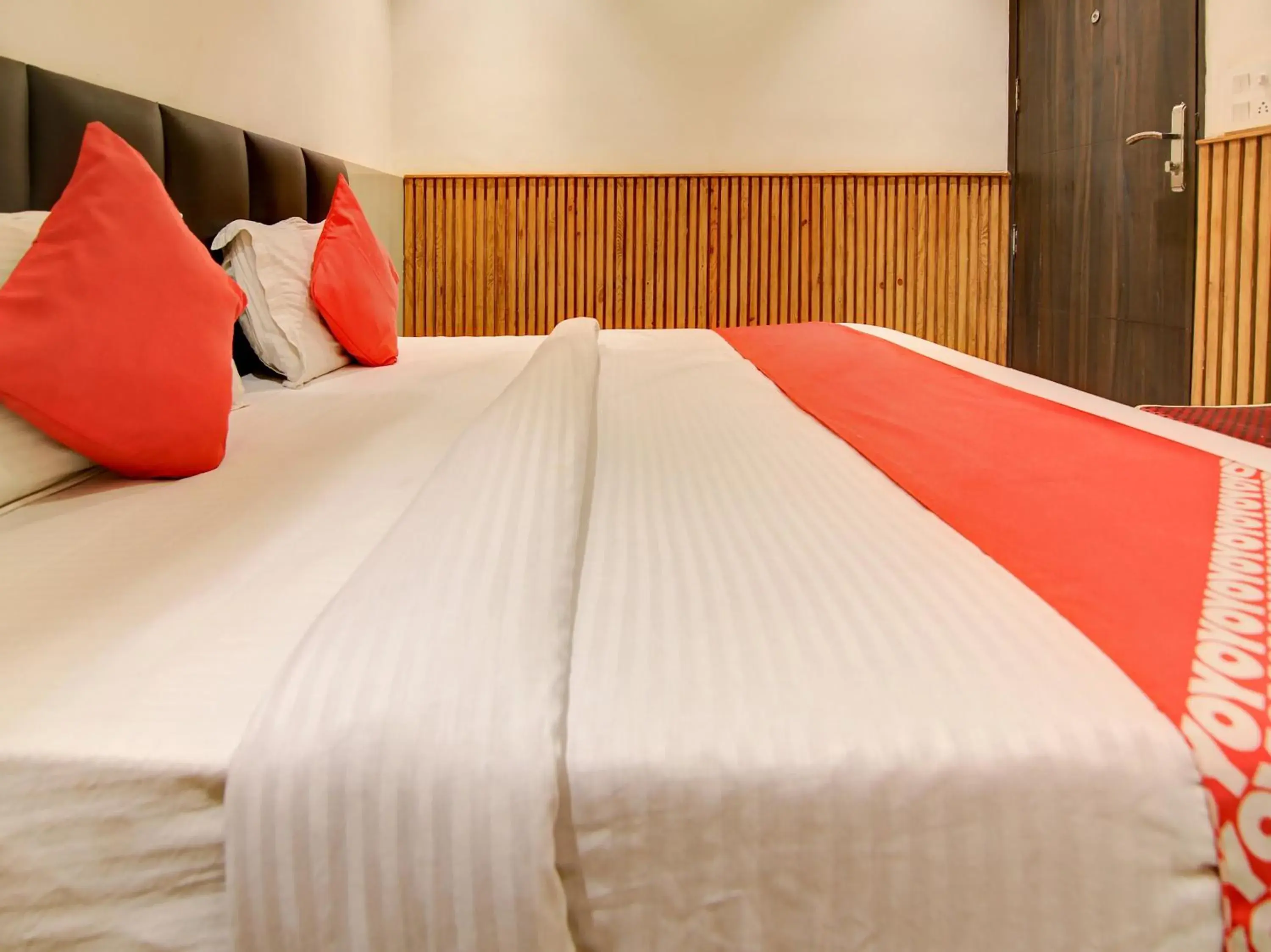 Facade/entrance, Bed in Hotel O Shri Sai Facade/entrance, Bed in Hotel O Shri Sai