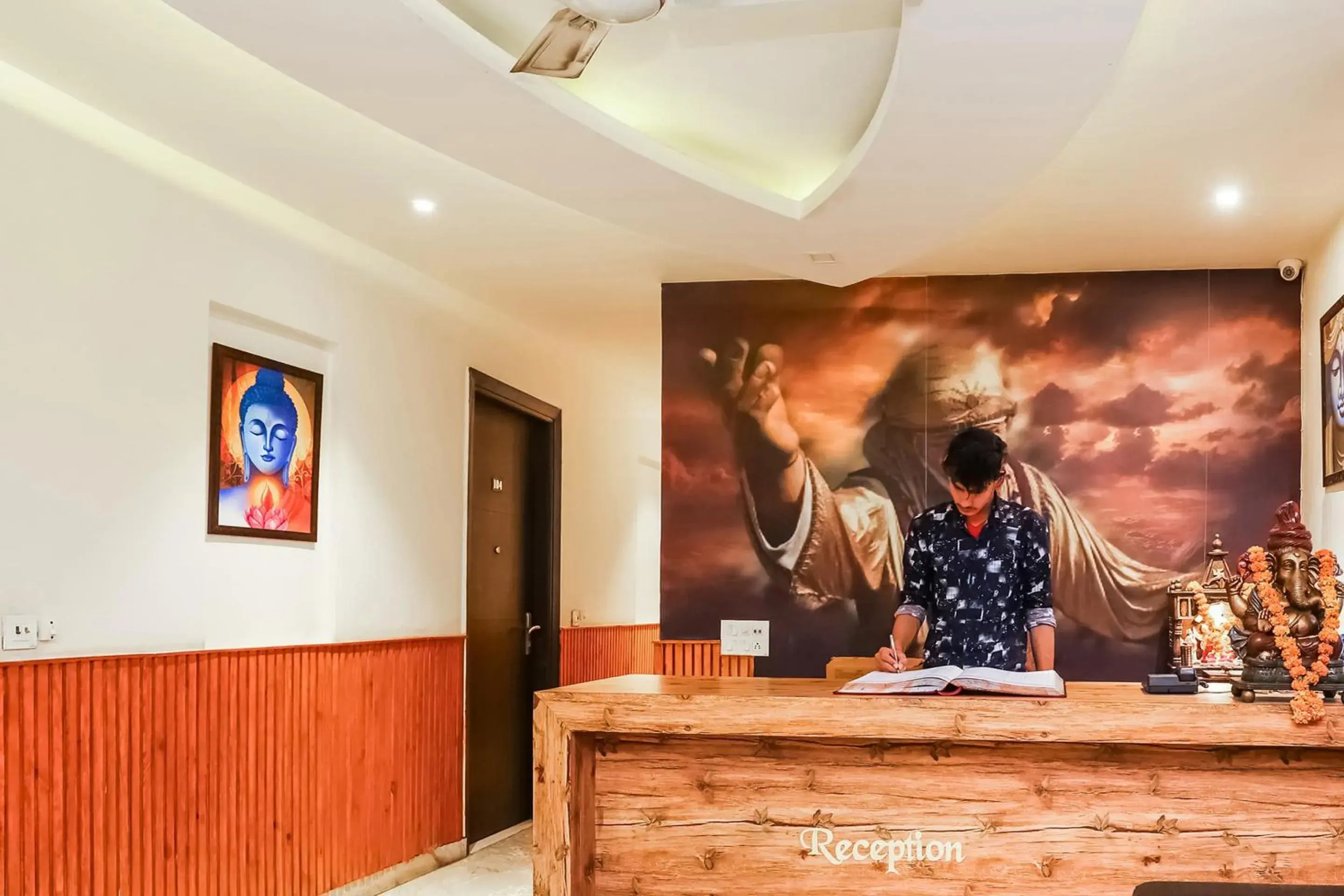 Lobby or reception in Hotel O Shri Sai Lobby or reception in Hotel O Shri Sai