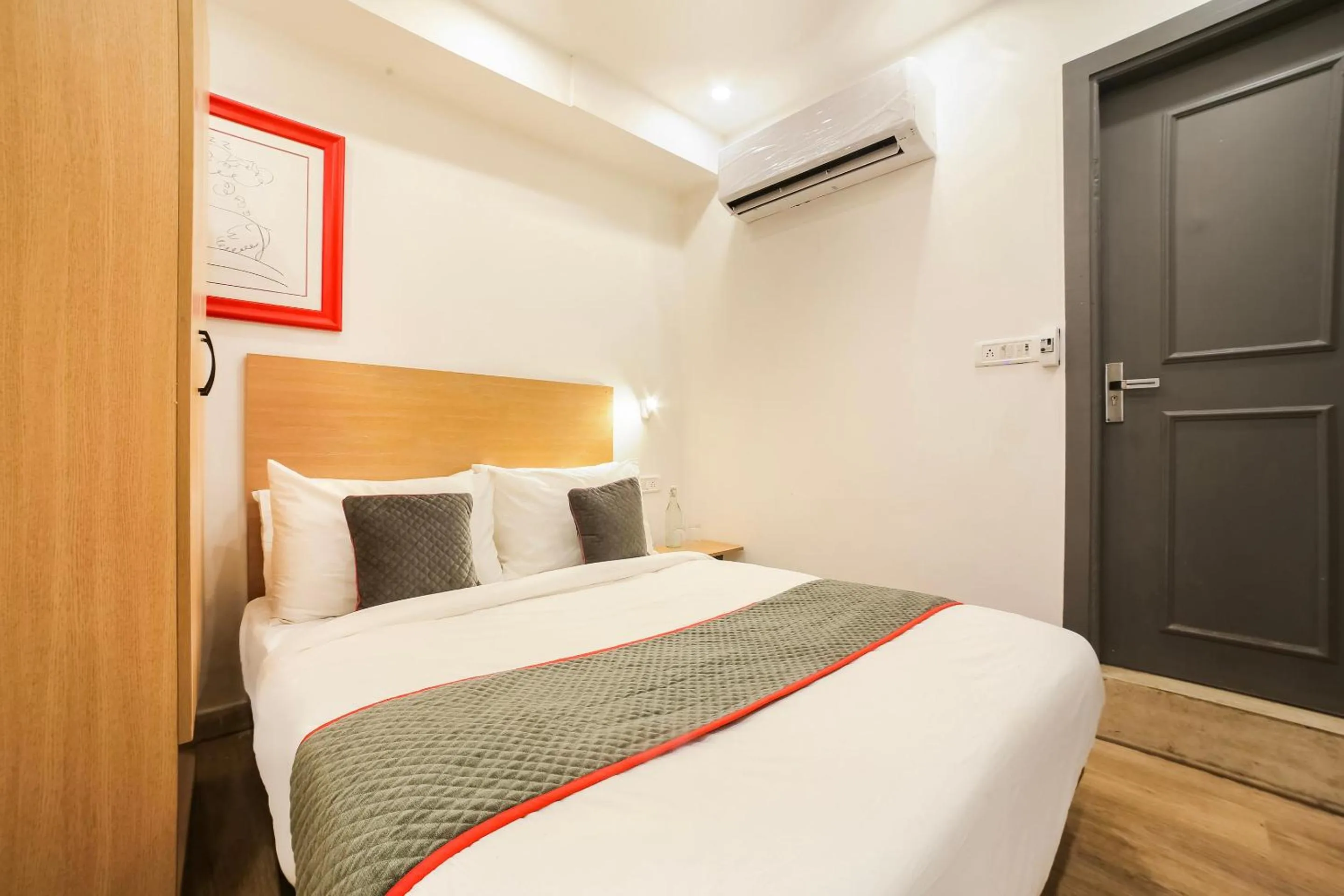 Bedroom, Bed in Super Hotel O Nawada Metro