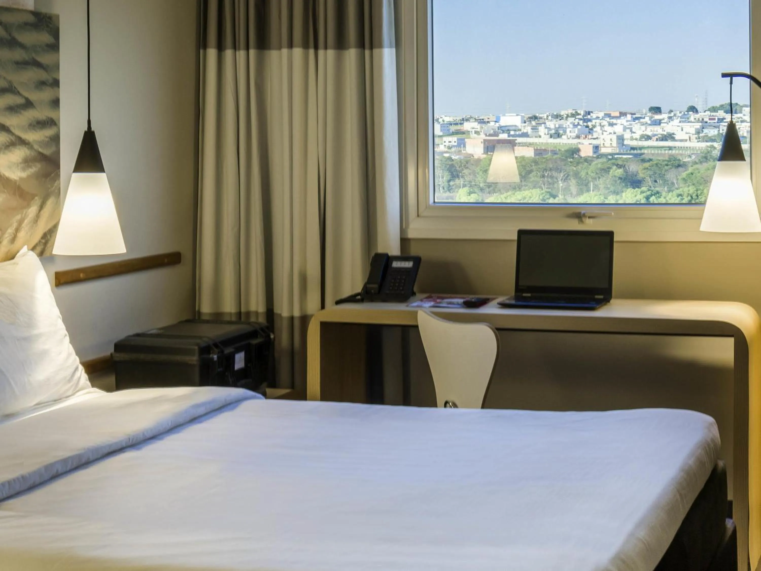 Bedroom, Bed in Ibis Americana