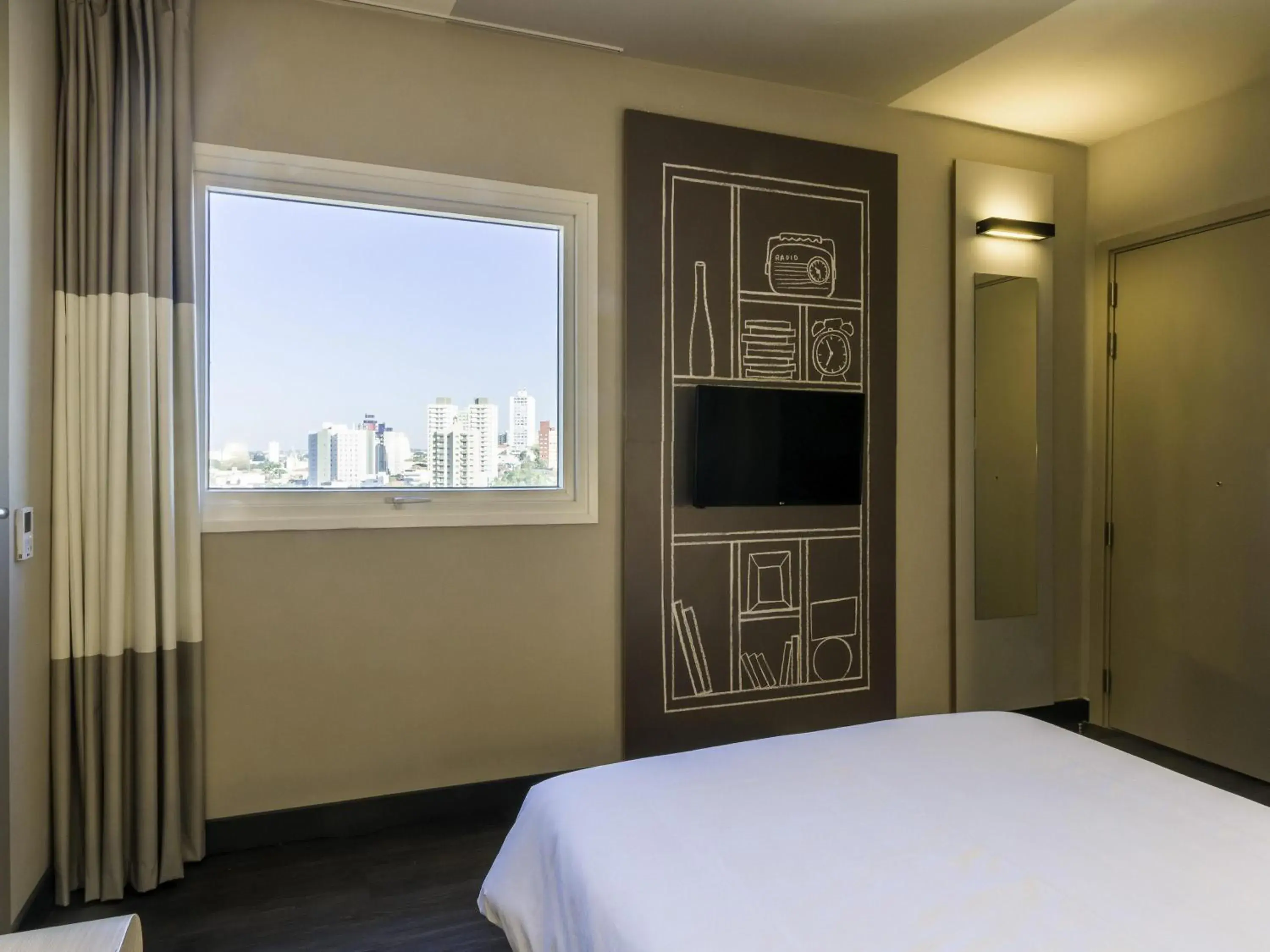 Bedroom, Bed in Ibis Americana Bedroom, Bed in Ibis Americana