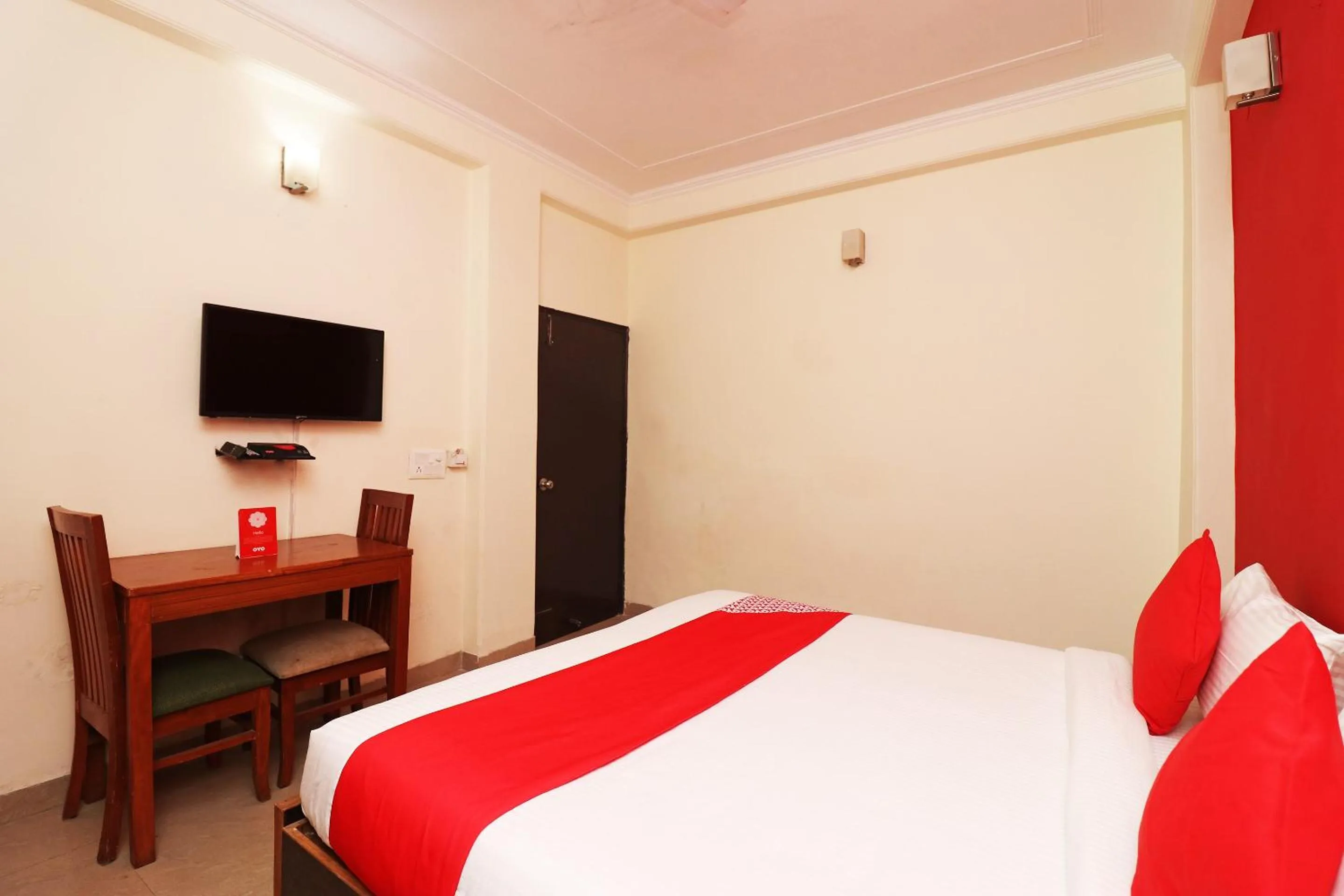 Bedroom, Bed in Hotel O Grand Casa