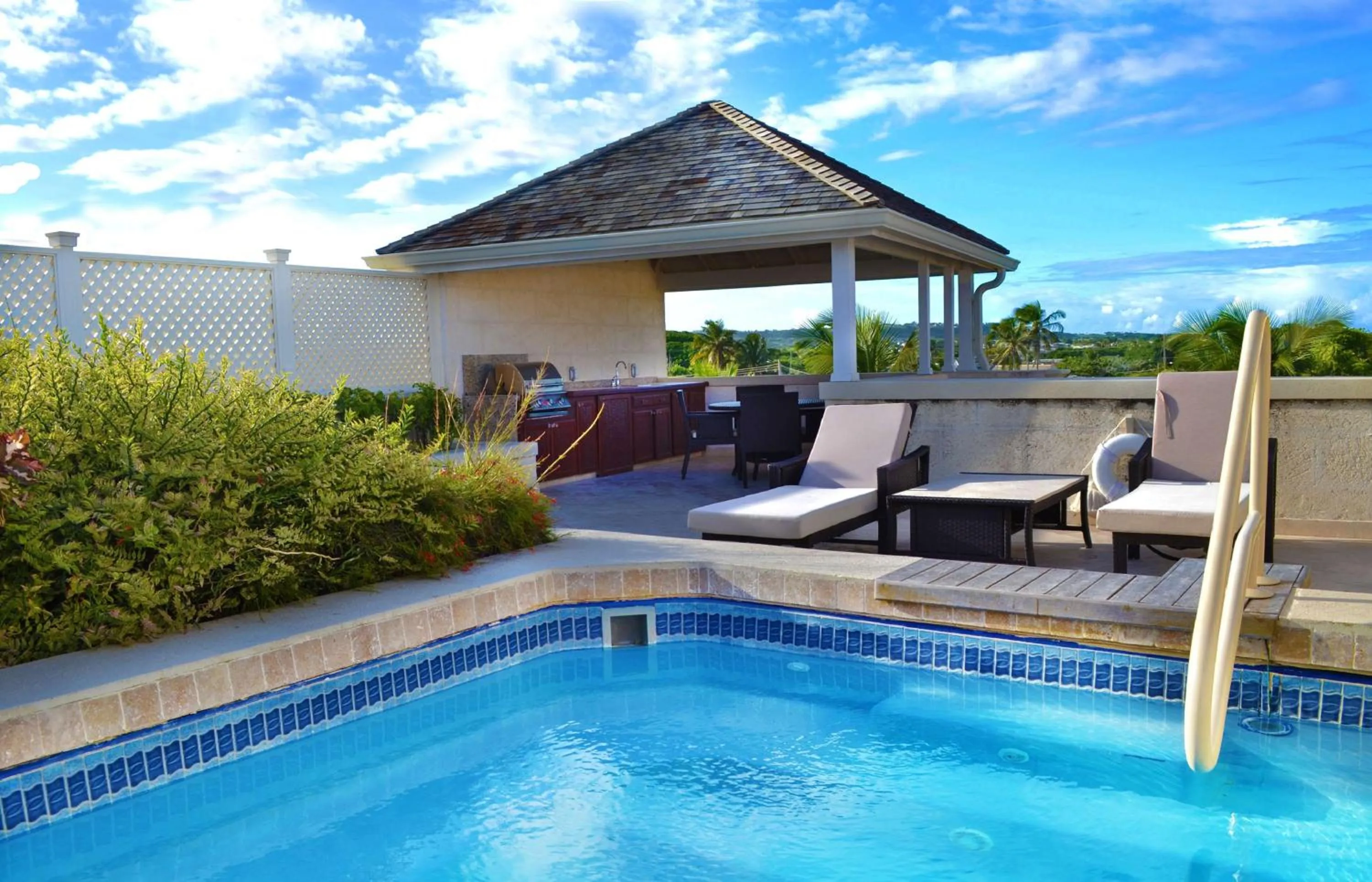 One-Bedroom King Suite with Garden View and Pool in Hilton Grand Vacations Club The Crane Barbados