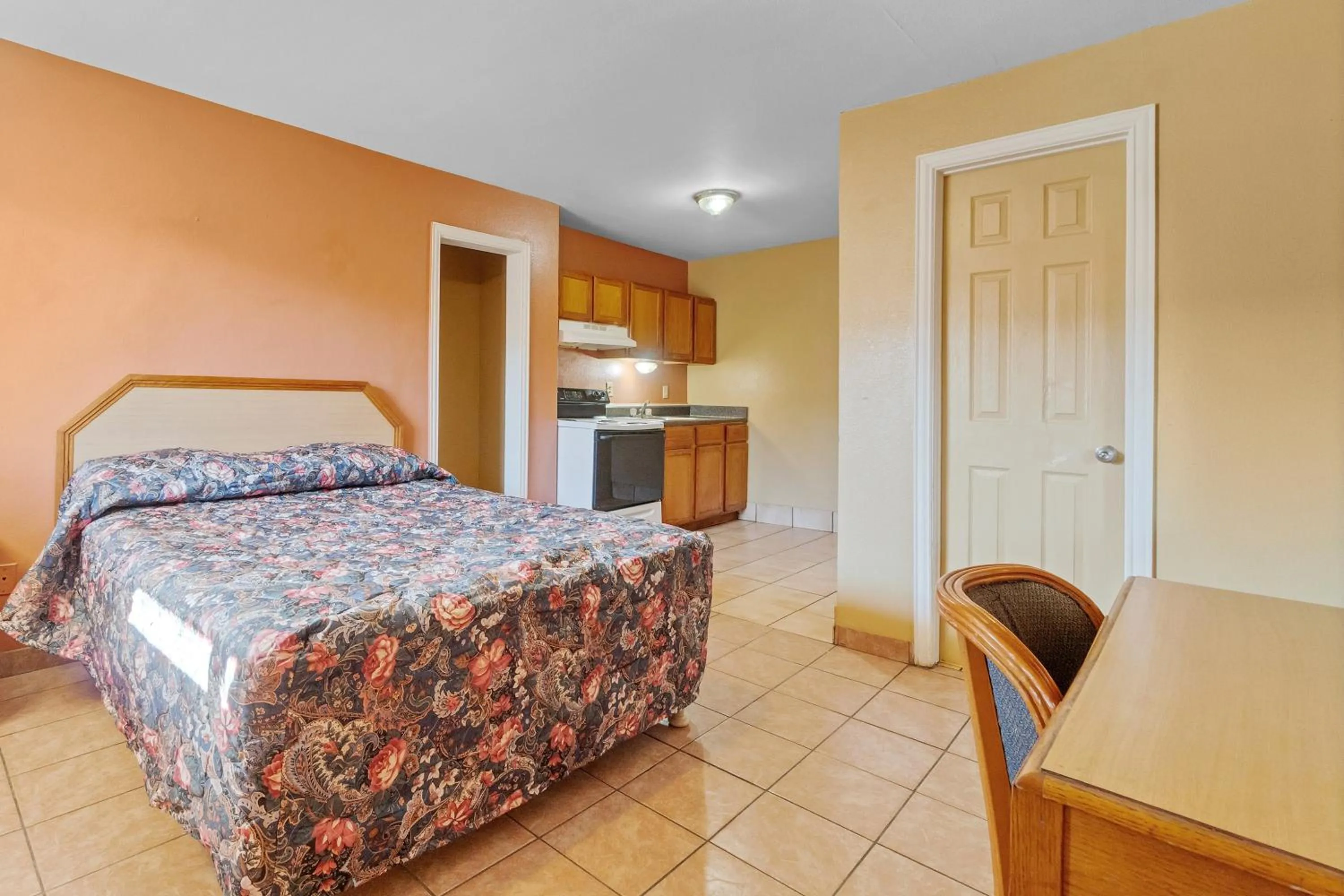 Bedroom, Bed in Relax Motel Grand Prairie Dallas I 30