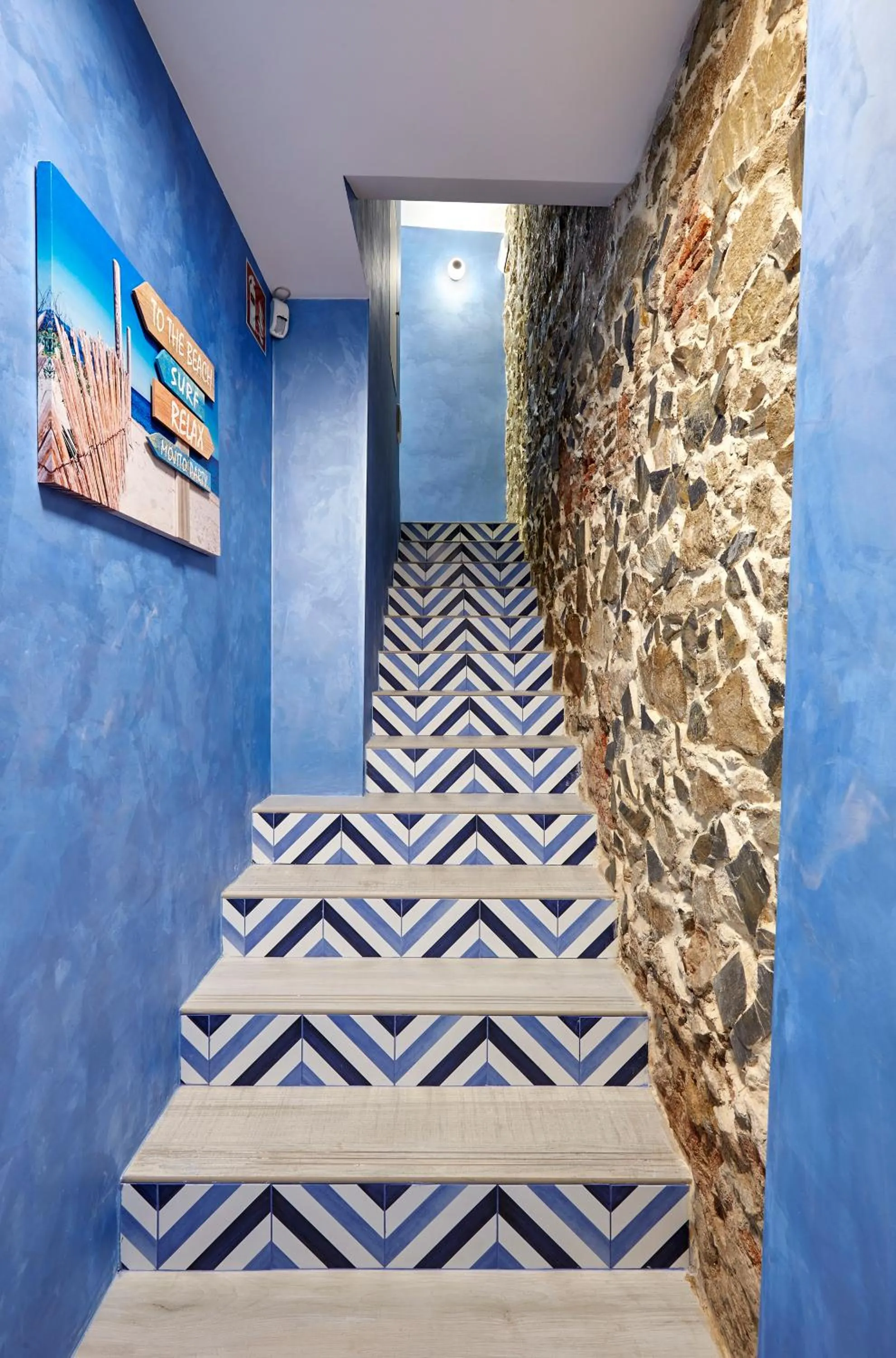 "Breeze" Aparthotel by Parrot`s House