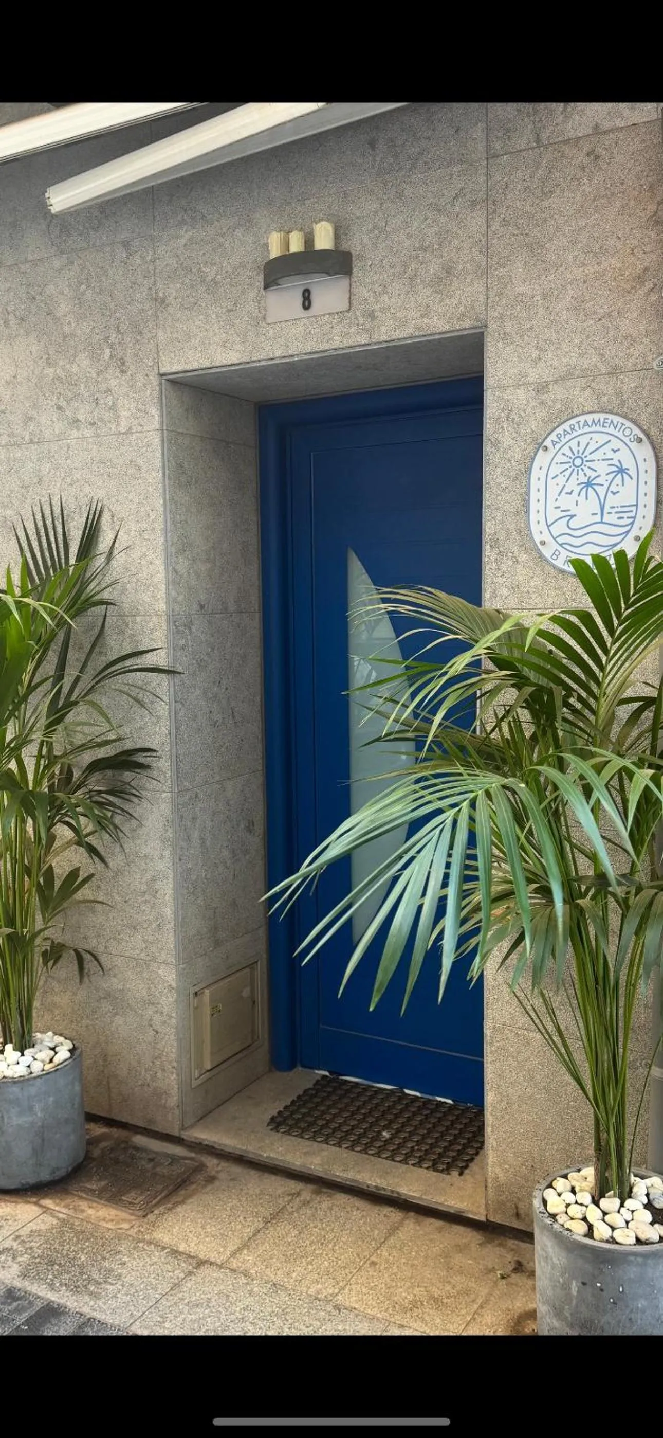 "Breeze" Aparthotel by Parrot`s House