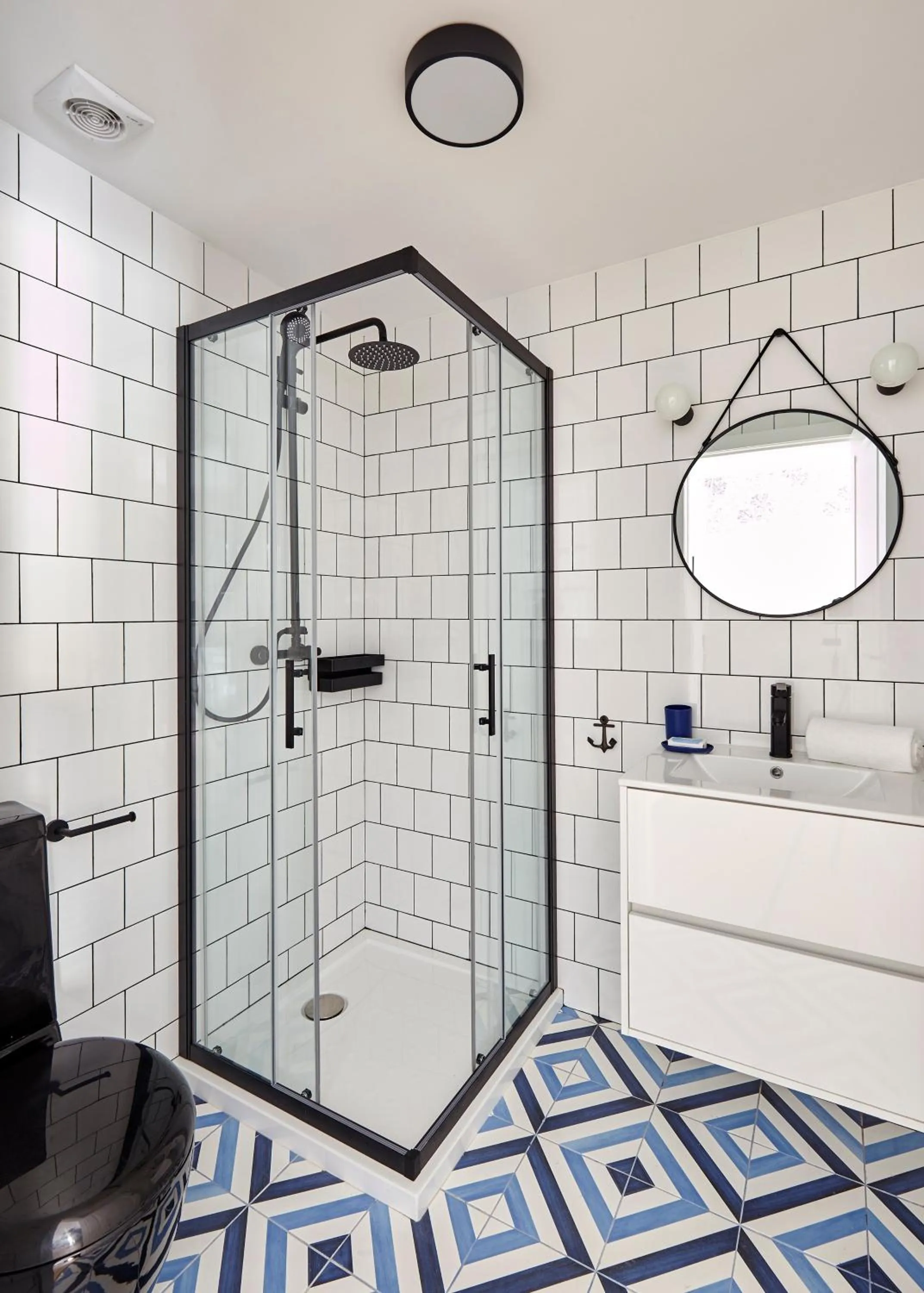 "Breeze" Aparthotel by Parrot`s House