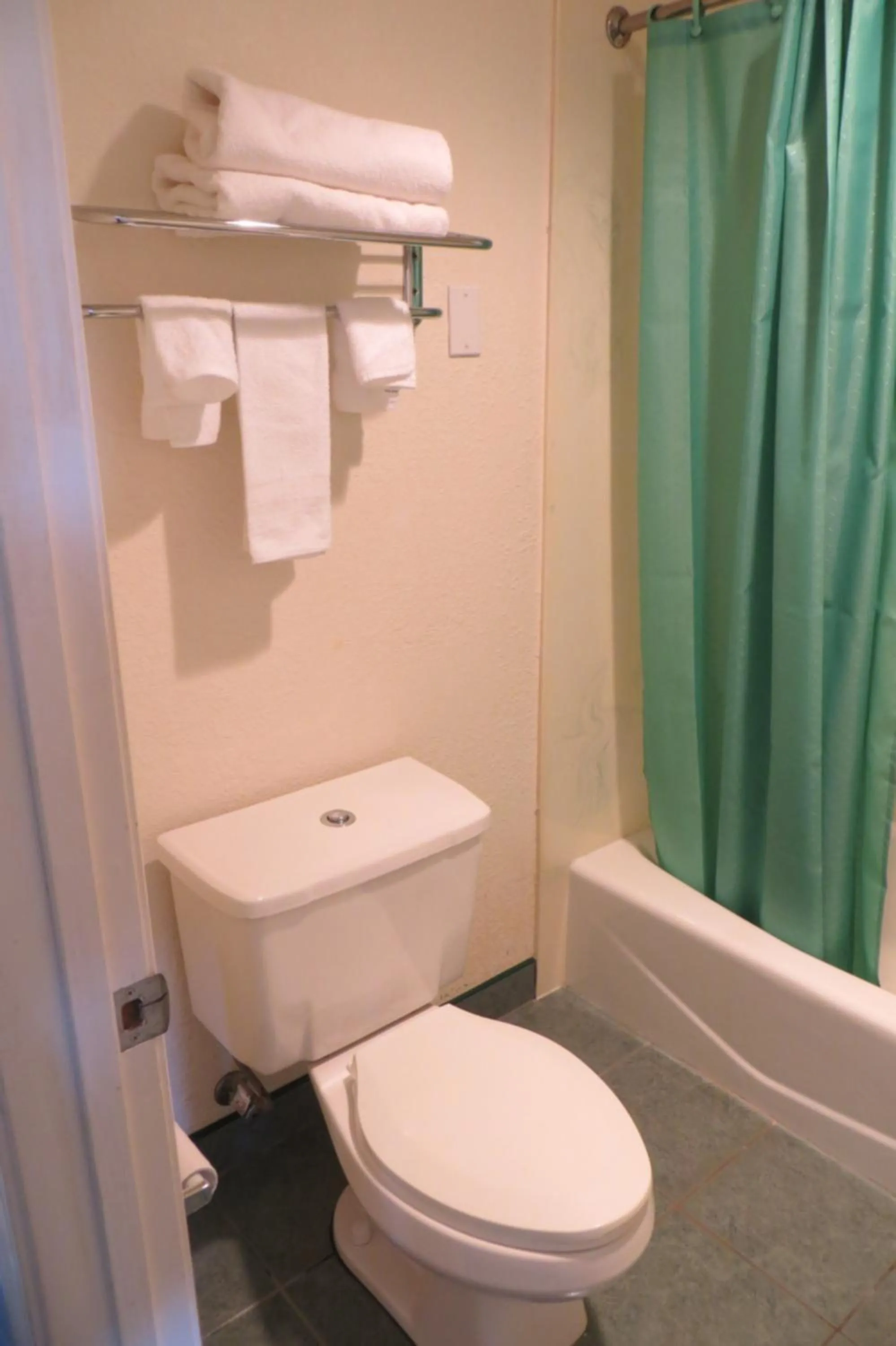 Bathroom in Capri Motel