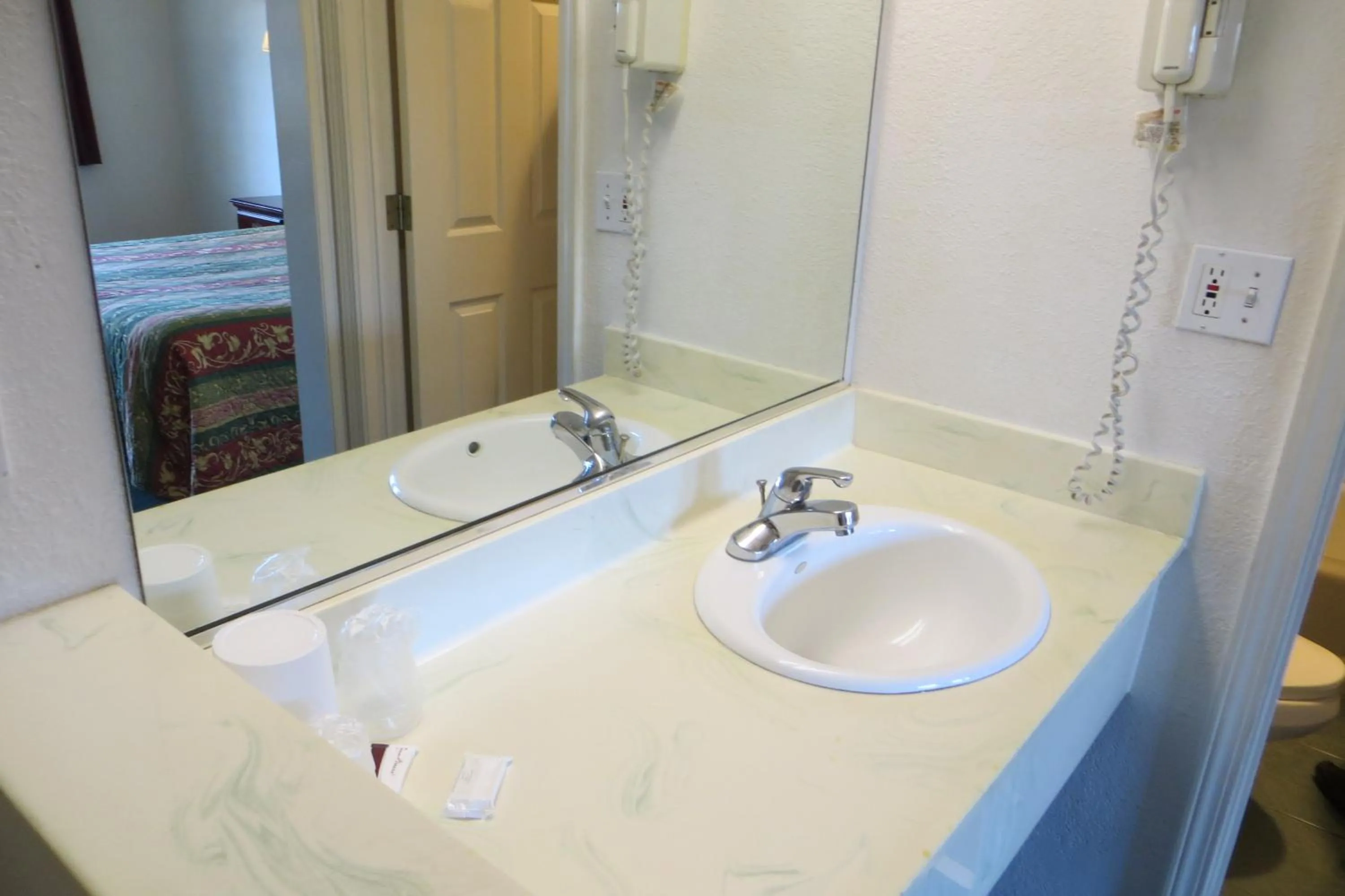 Bathroom in Capri Motel
