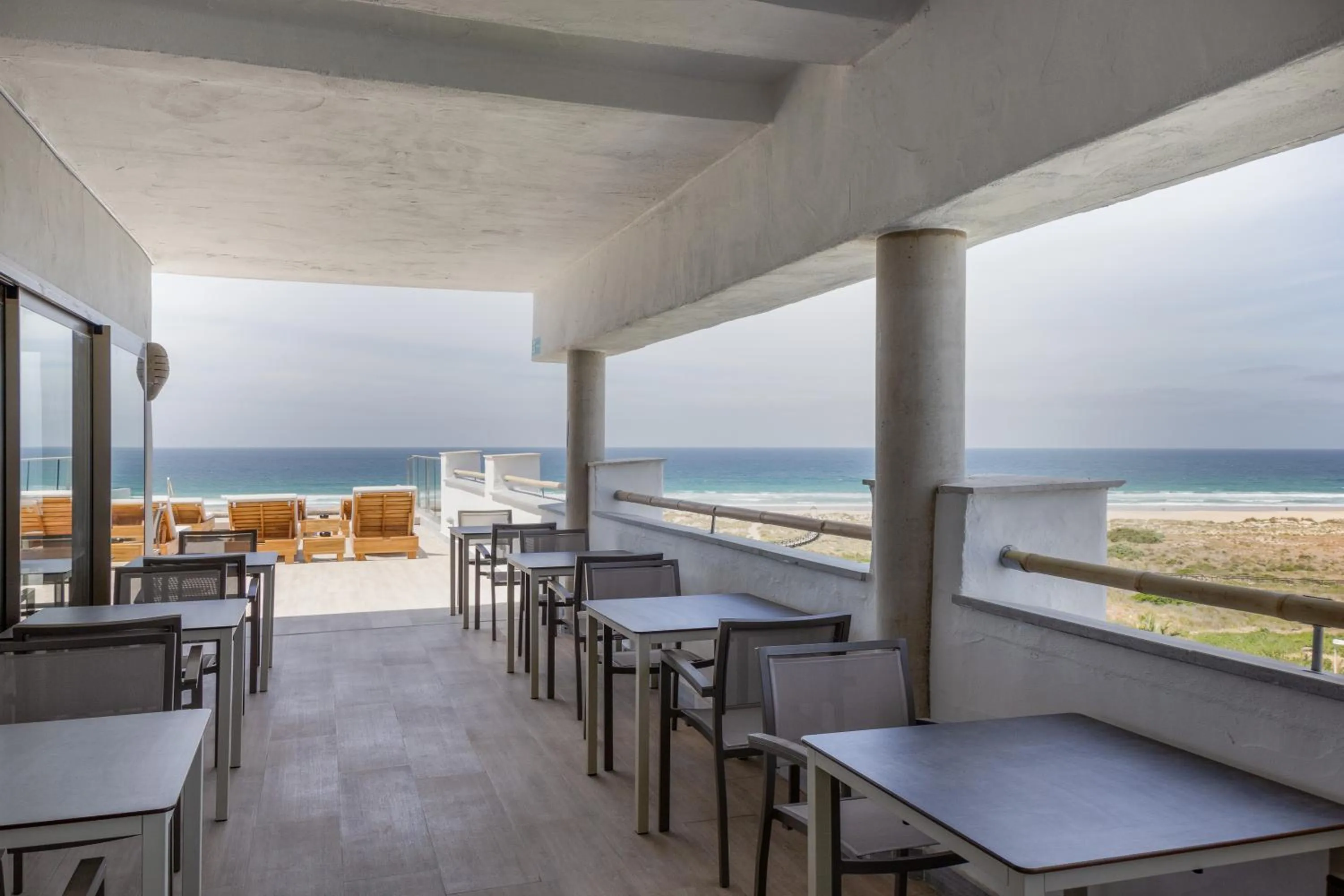 Lounge or bar in Zahara Beach & Spa by QHotels - Adults Recommended