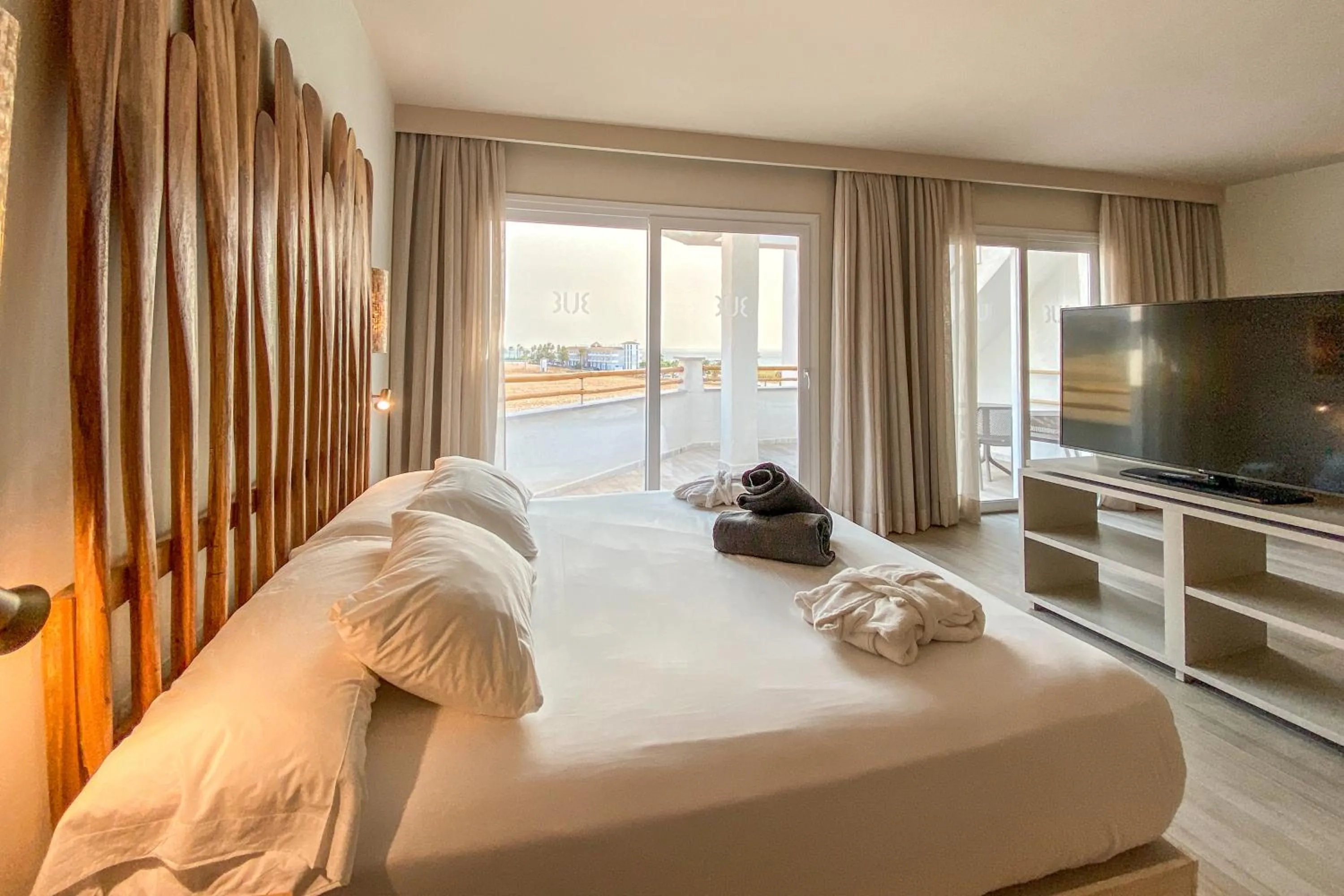Photo of the whole room, Bed in Zahara Beach & Spa by QHotels - Adults Recommended