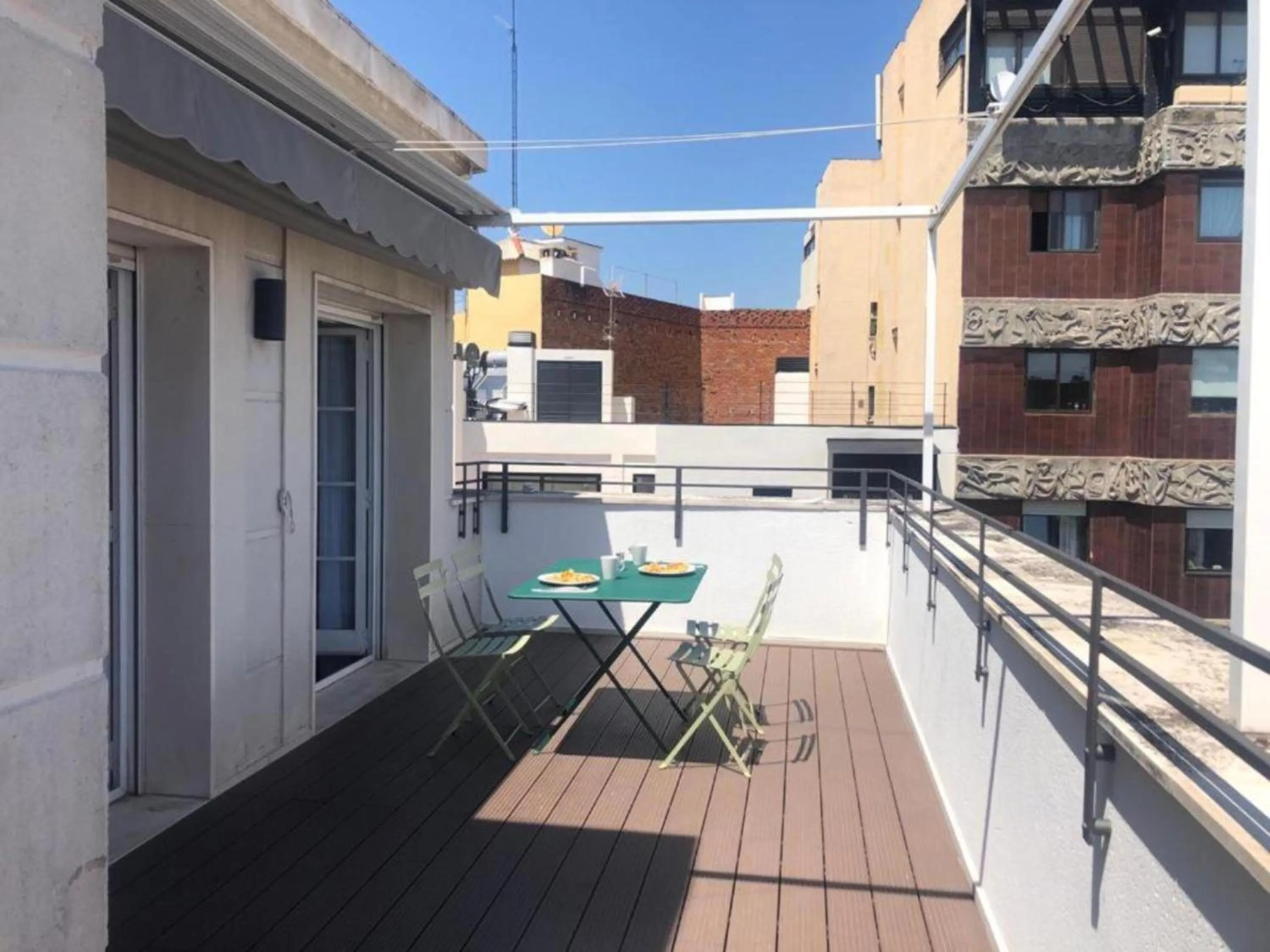 Balcony/Terrace in Feelathome Waldorf Suites Apartments