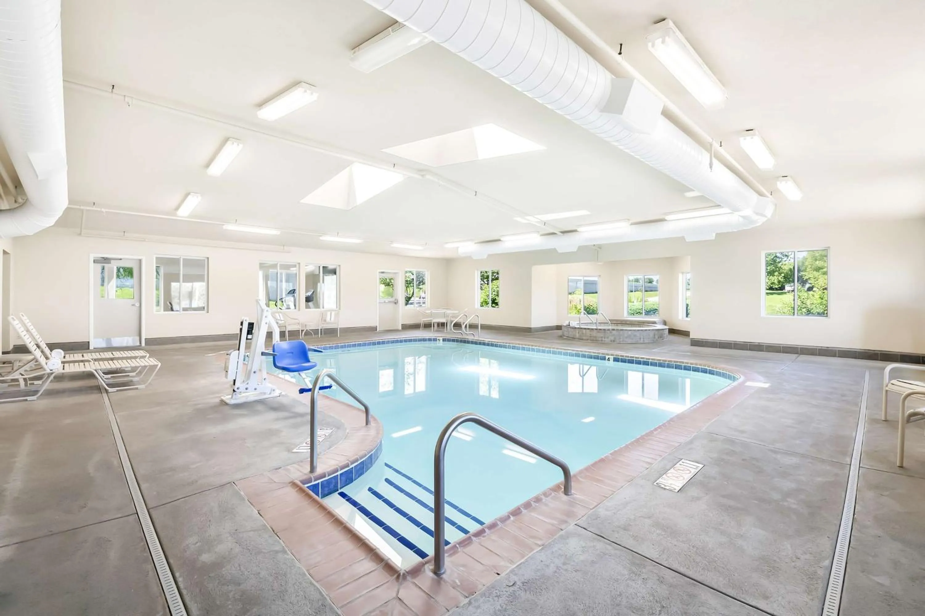 Pool view in Best Western Nebraska City Inn