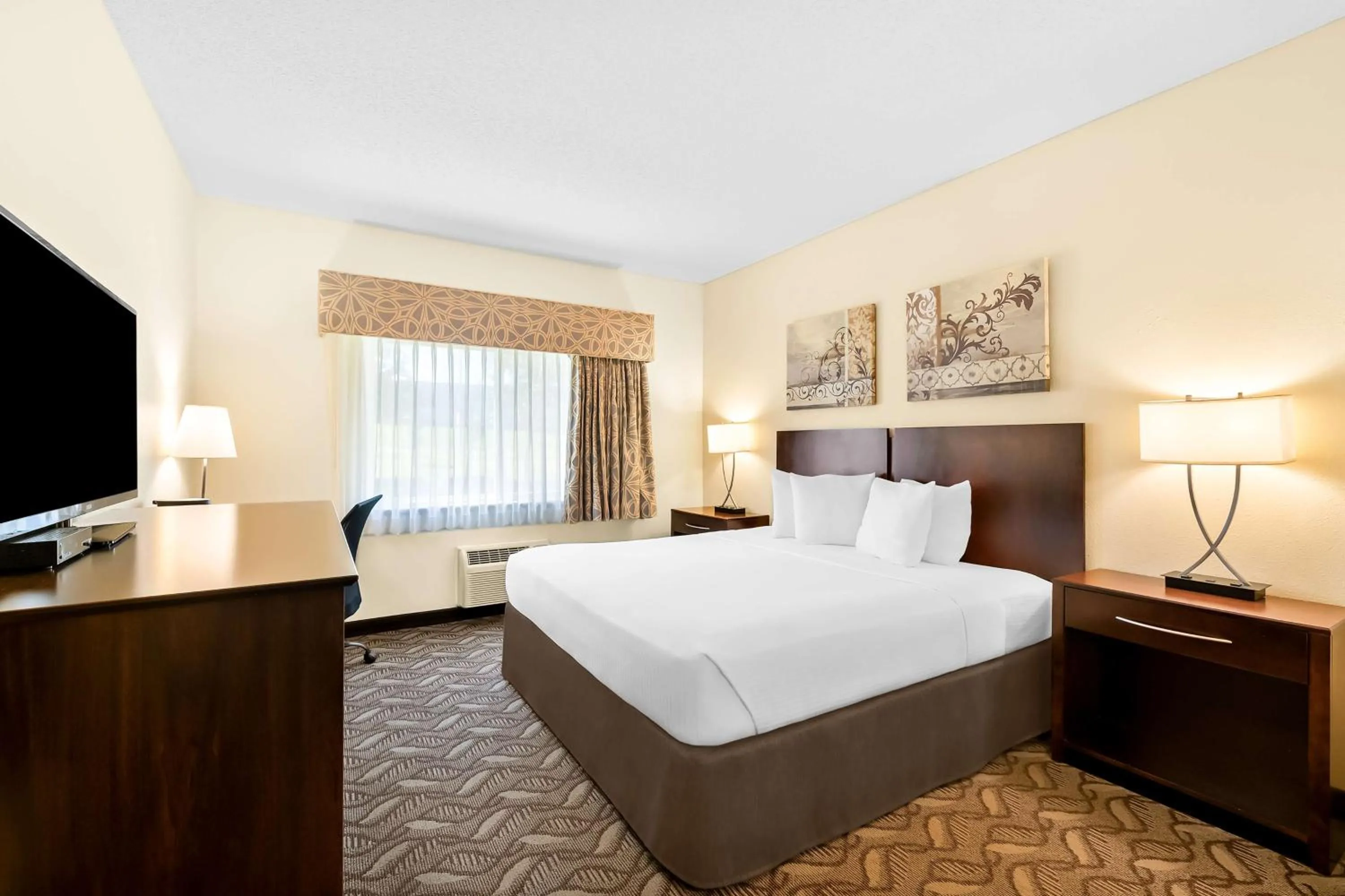 Bedroom in Best Western Nebraska City Inn