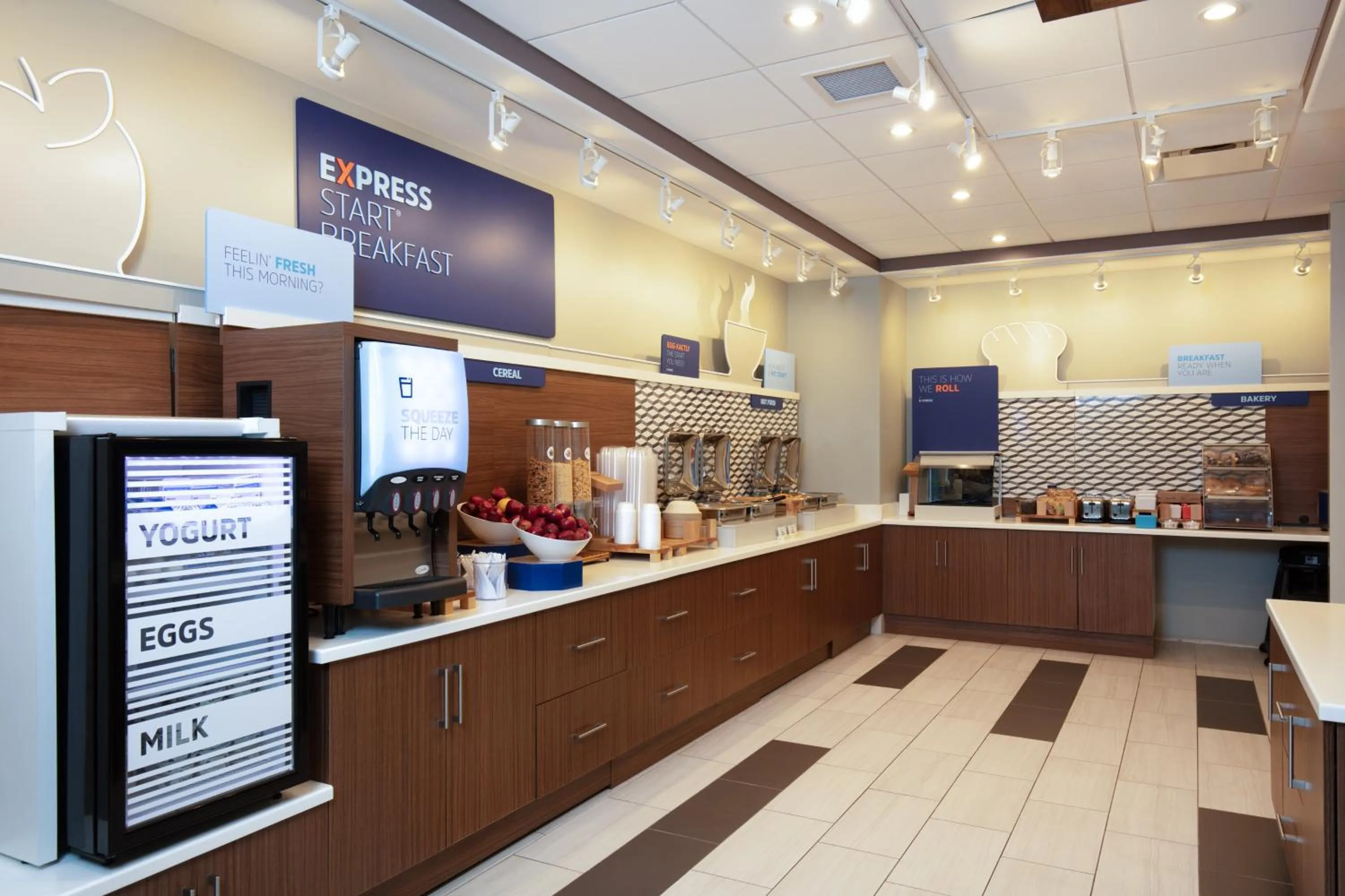 Breakfast in Holiday Inn Express & Suites - Beloit by IHG