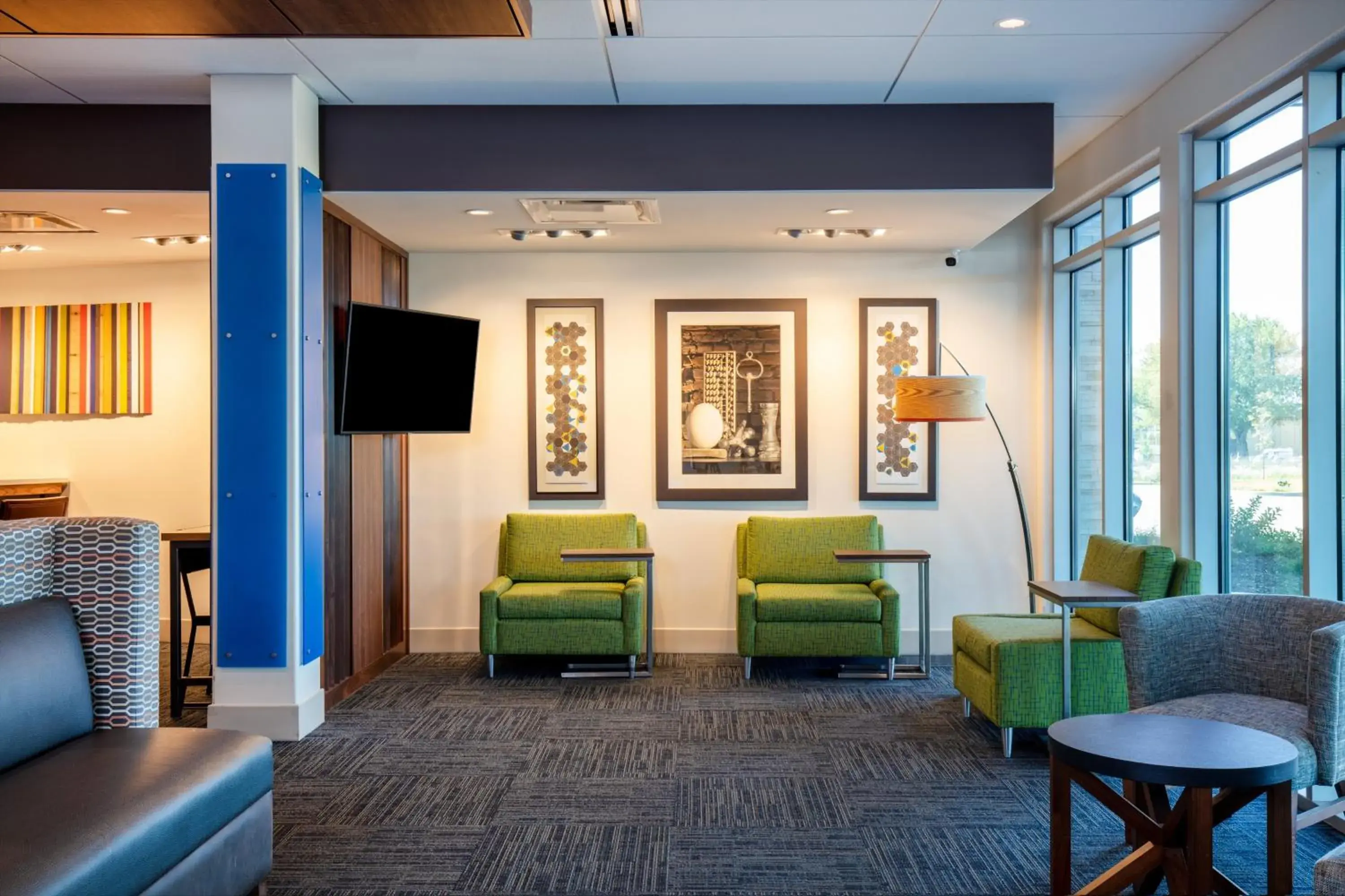 Property building in Holiday Inn Express & Suites - Beloit by IHG Property building in Holiday Inn Express & Suites - Beloit by IHG