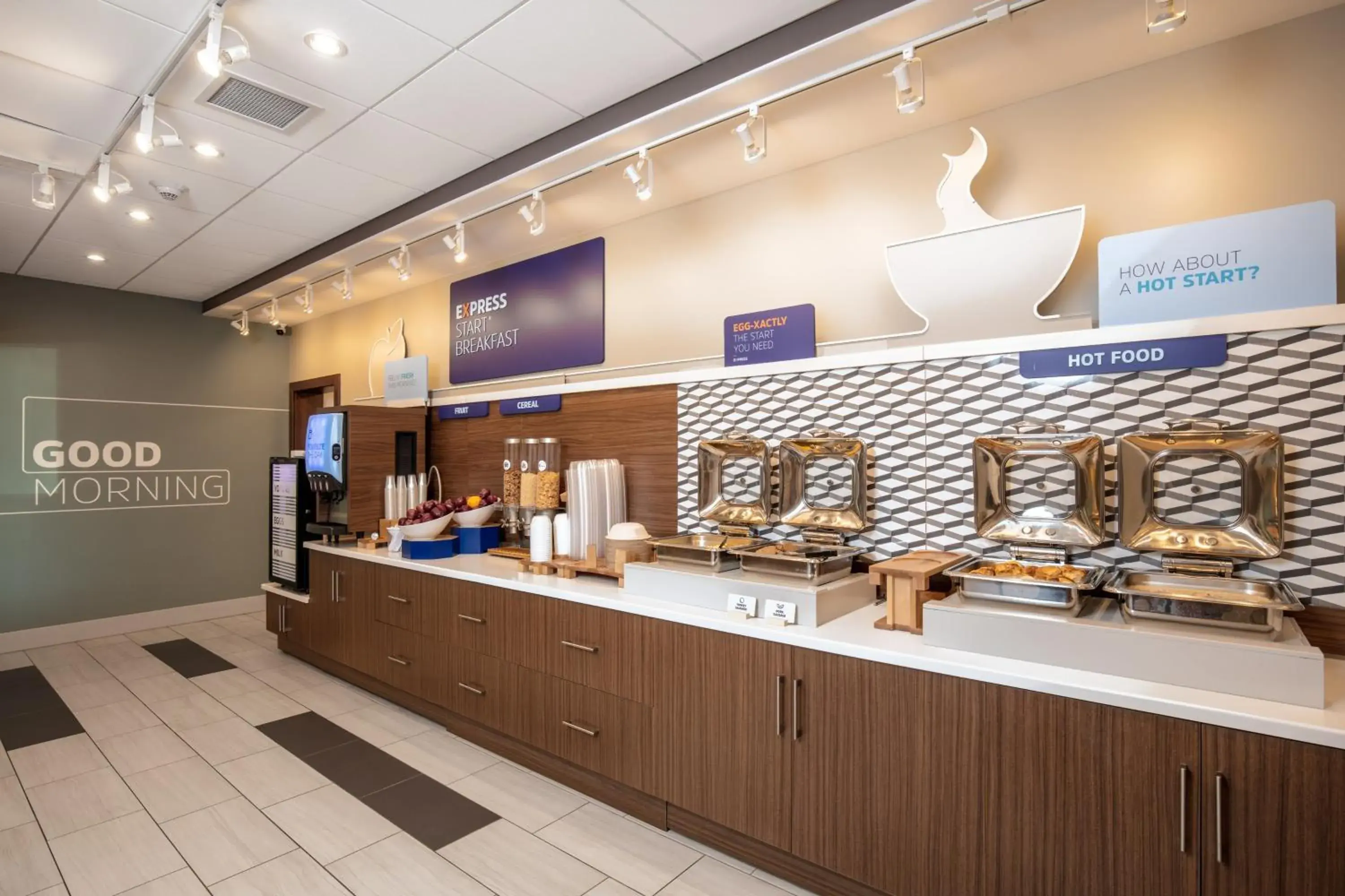 Breakfast in Holiday Inn Express & Suites - Beloit by IHG Breakfast in Holiday Inn Express & Suites - Beloit by IHG