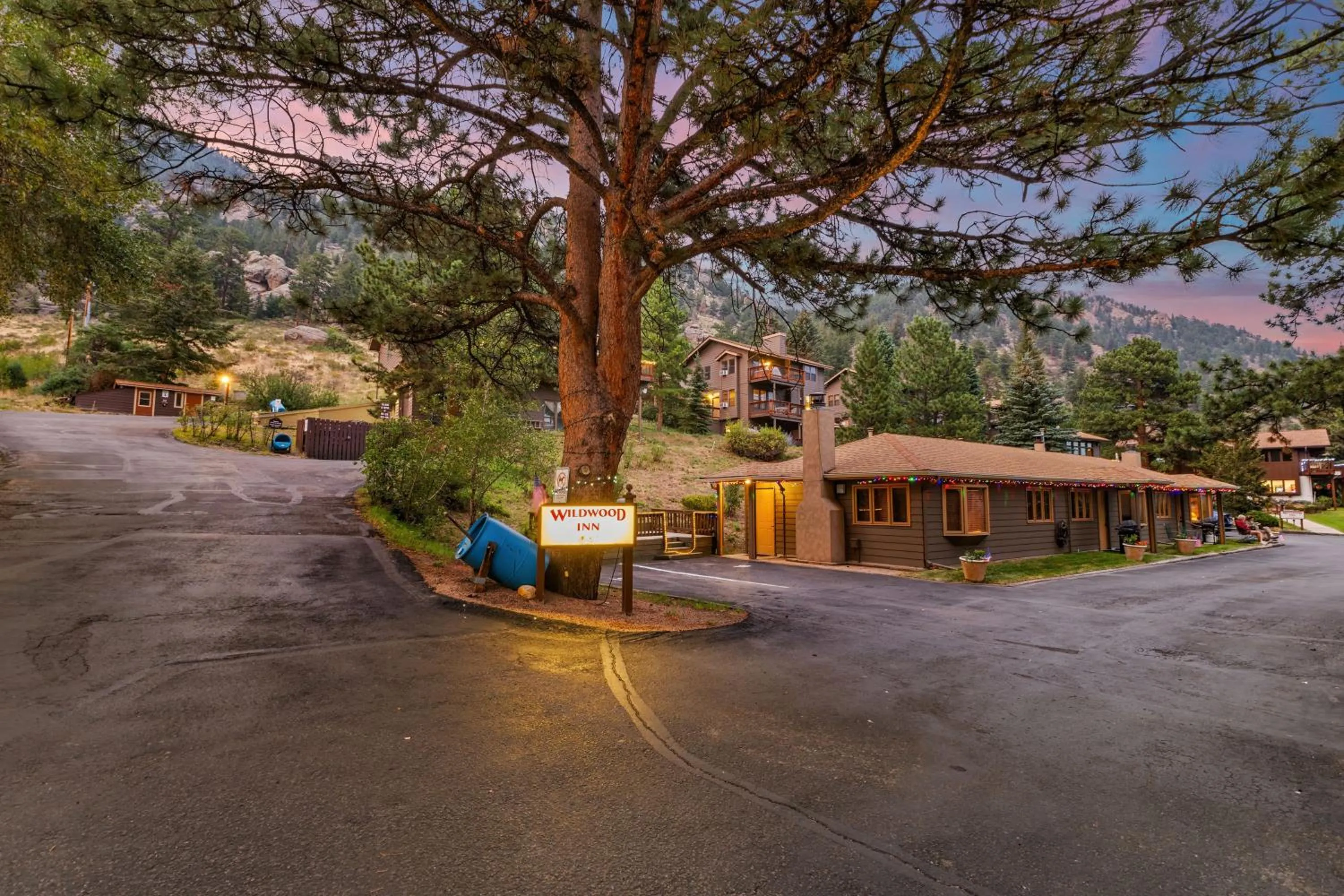 Property building in Wildwood Inn