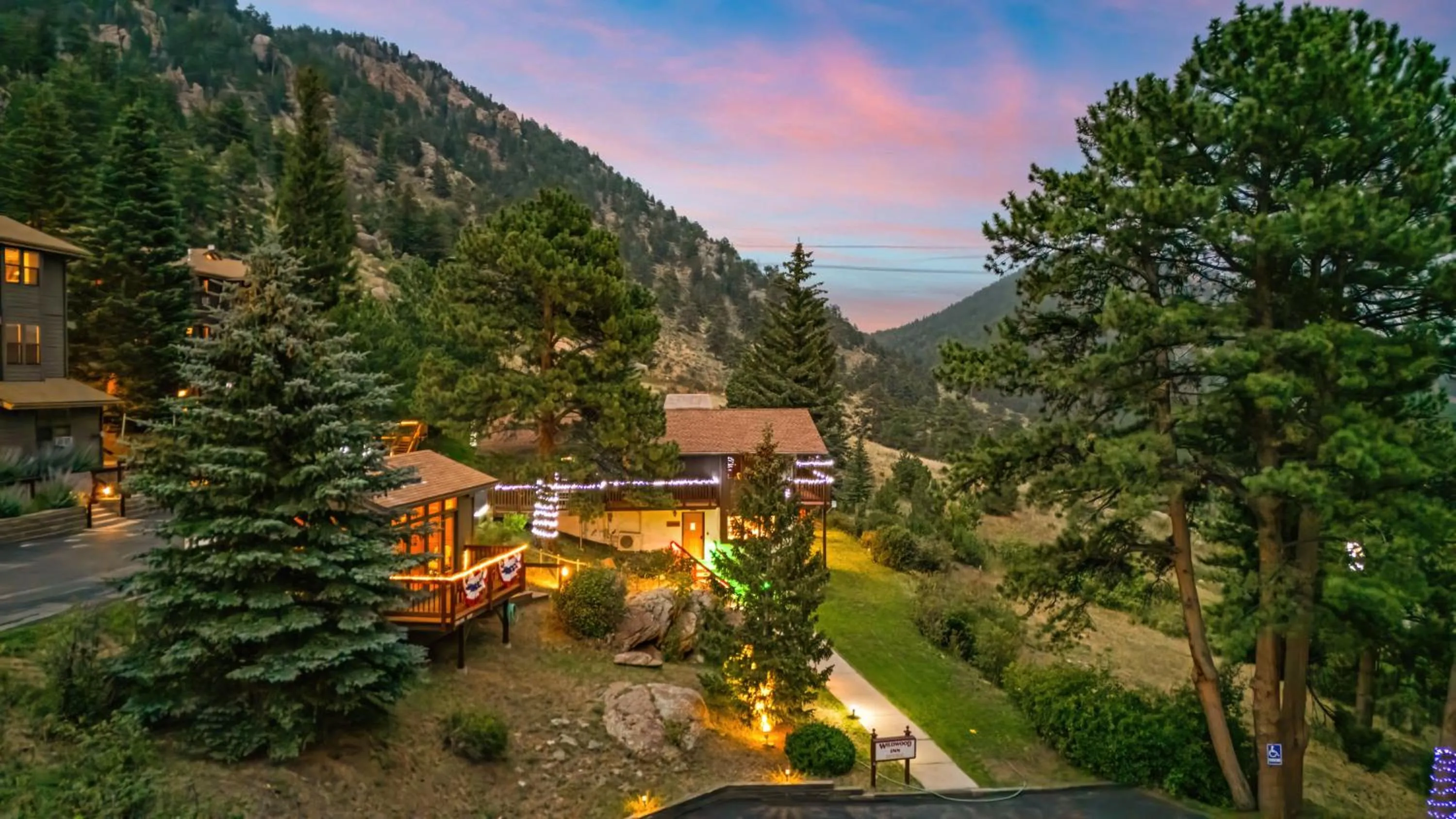 Property building in Wildwood Inn