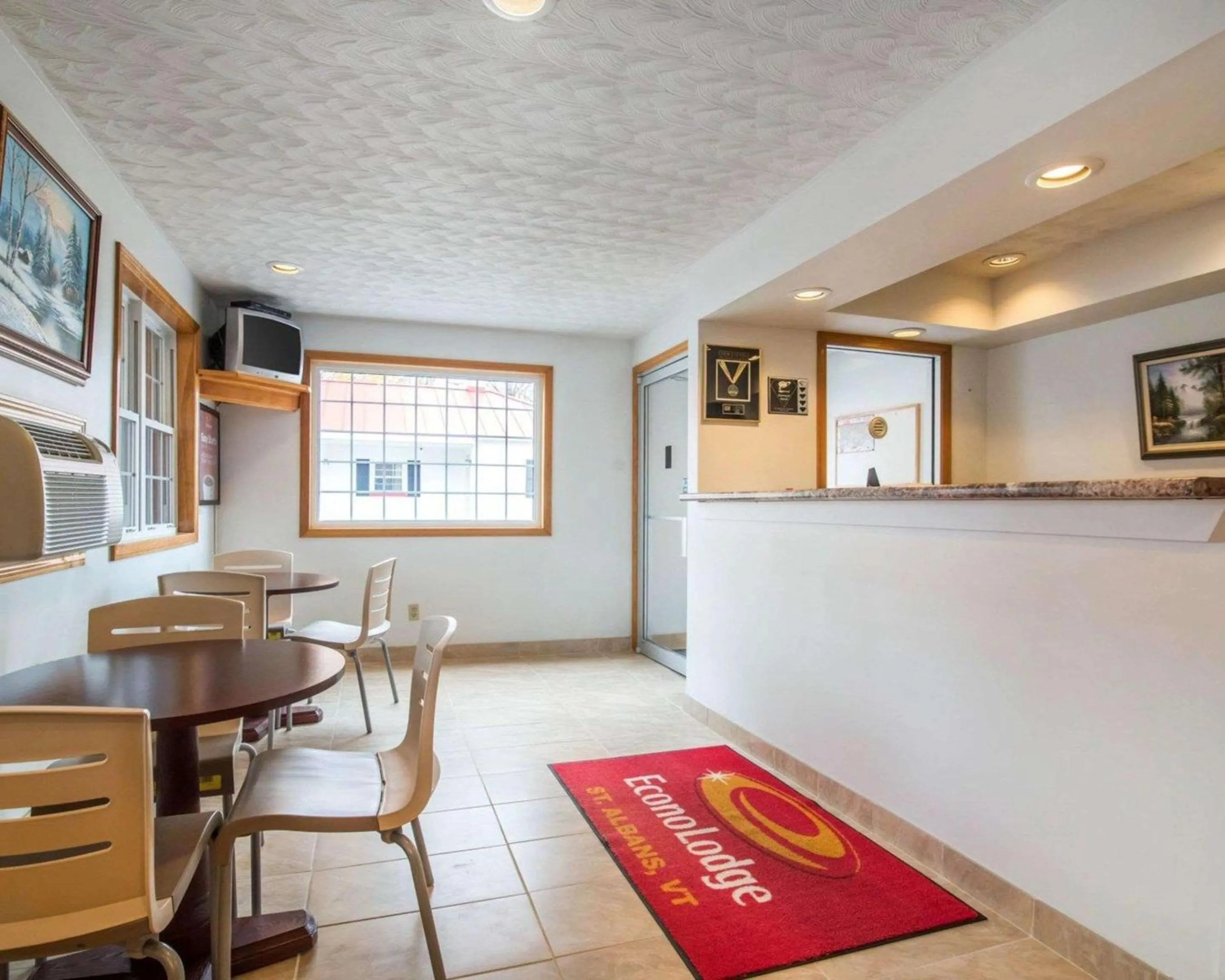 Restaurant/places to eat in Econo Lodge