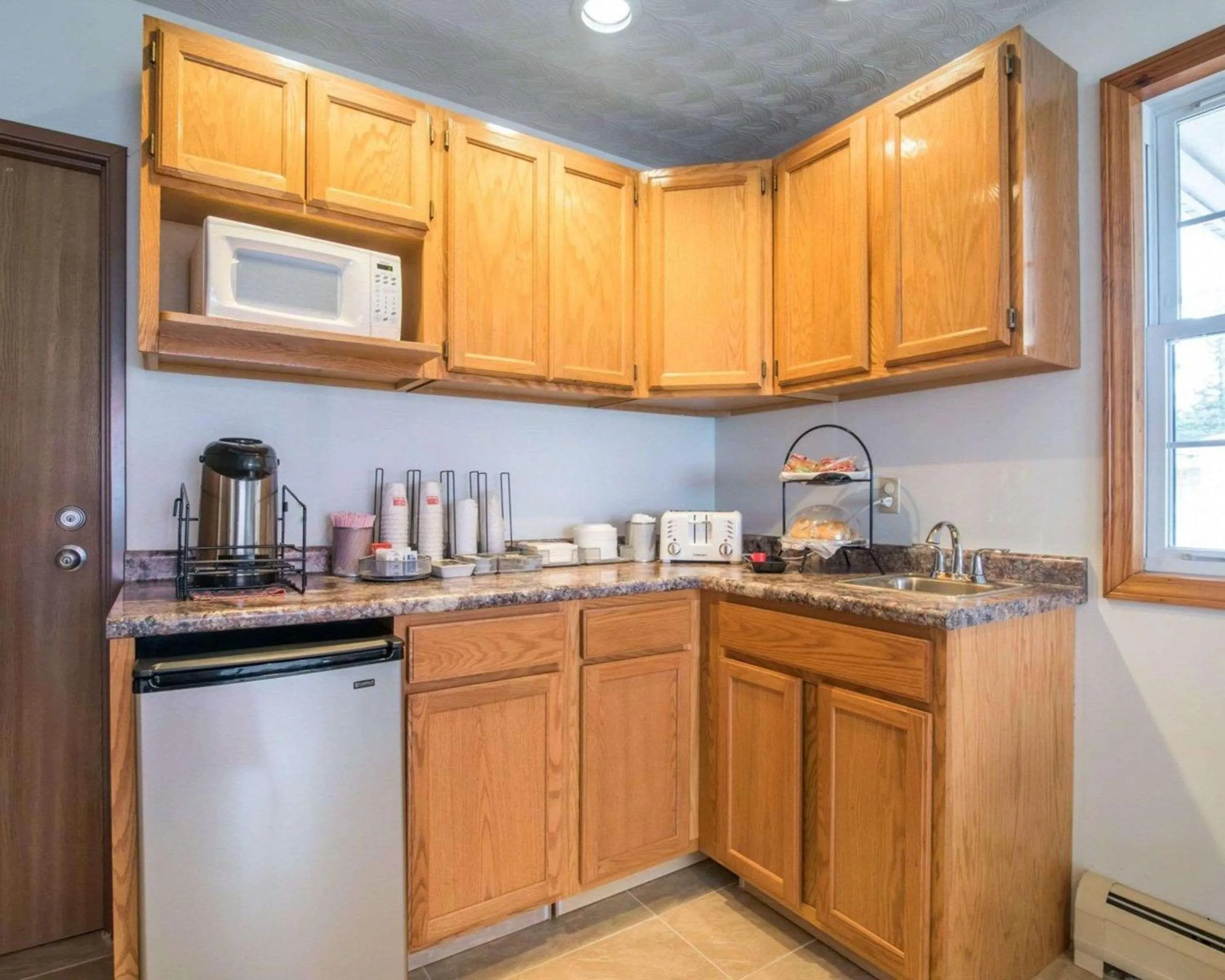 Restaurant/places to eat in Econo Lodge