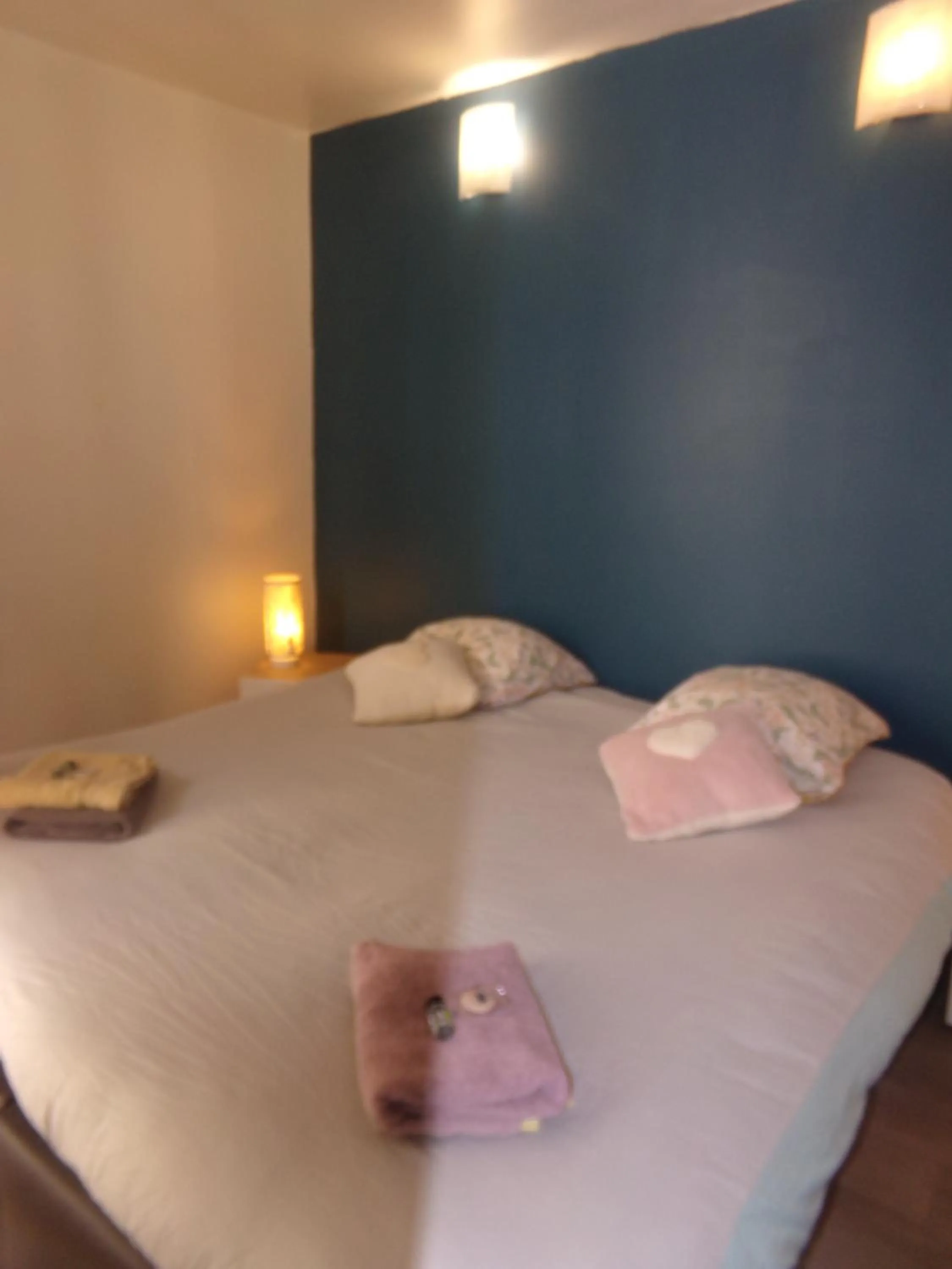 Bedroom, Bed in La Belle Onde