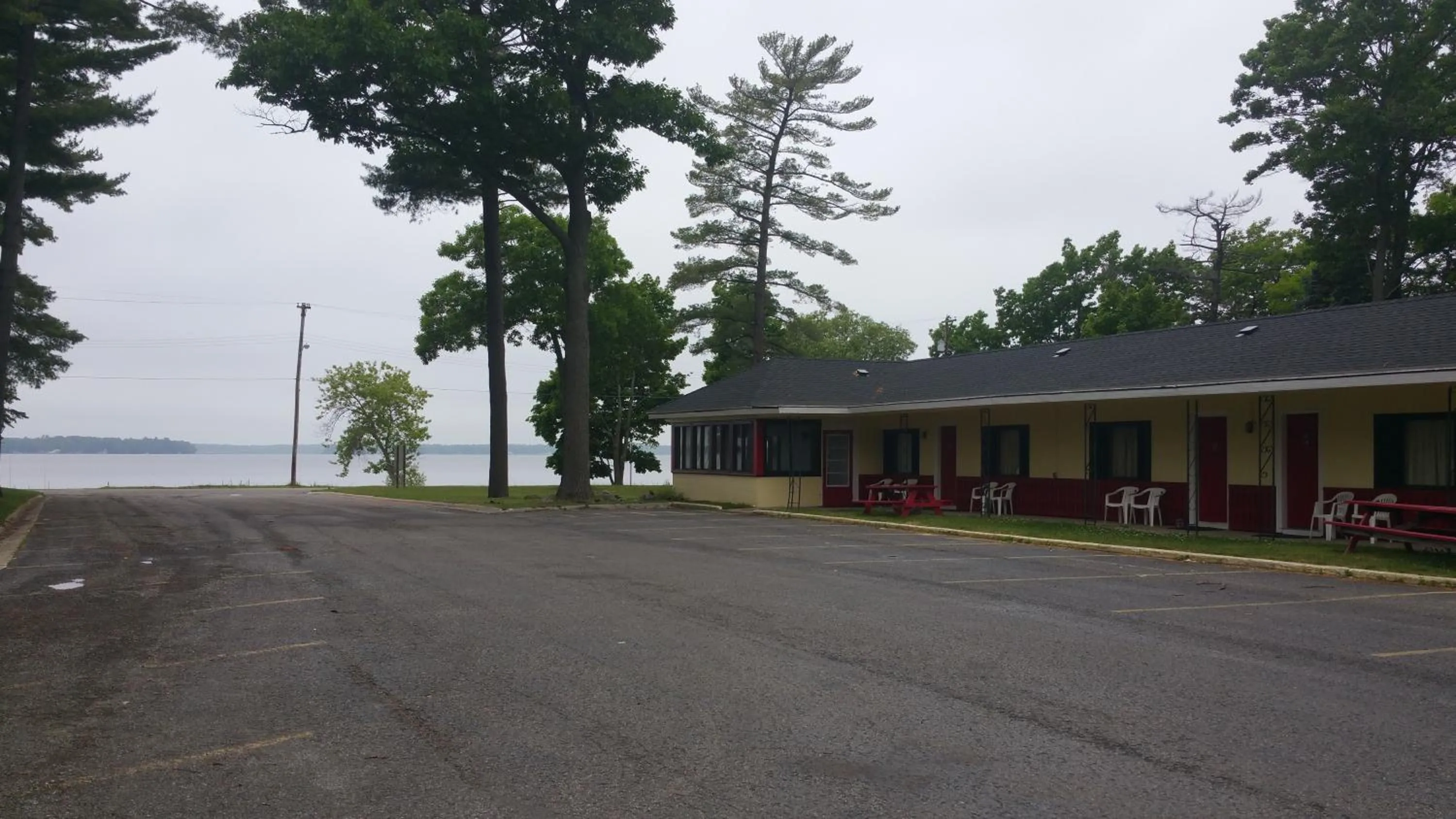 Property building in Sun N Snow Hotel