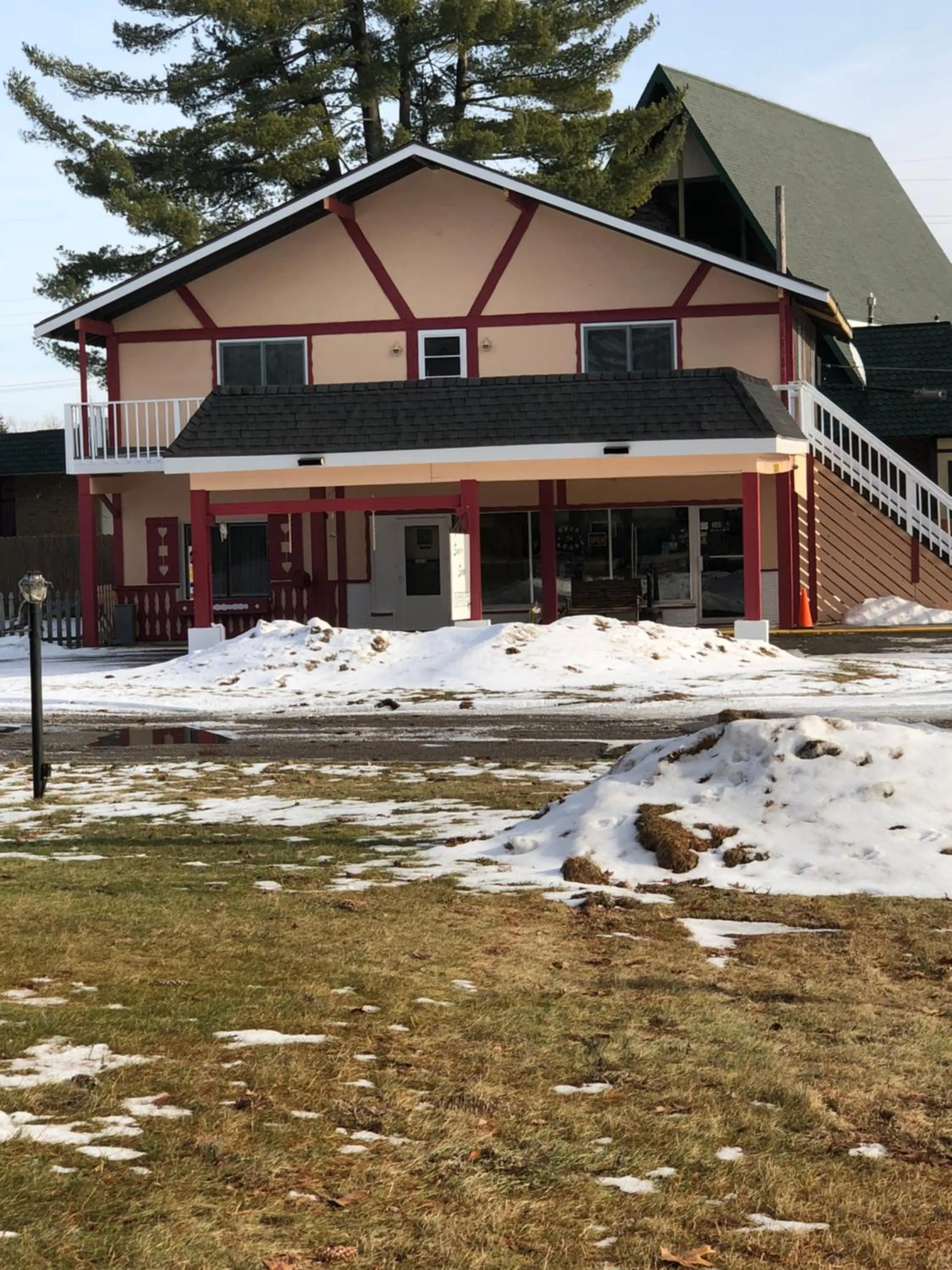 Property building in Sun N Snow Hotel