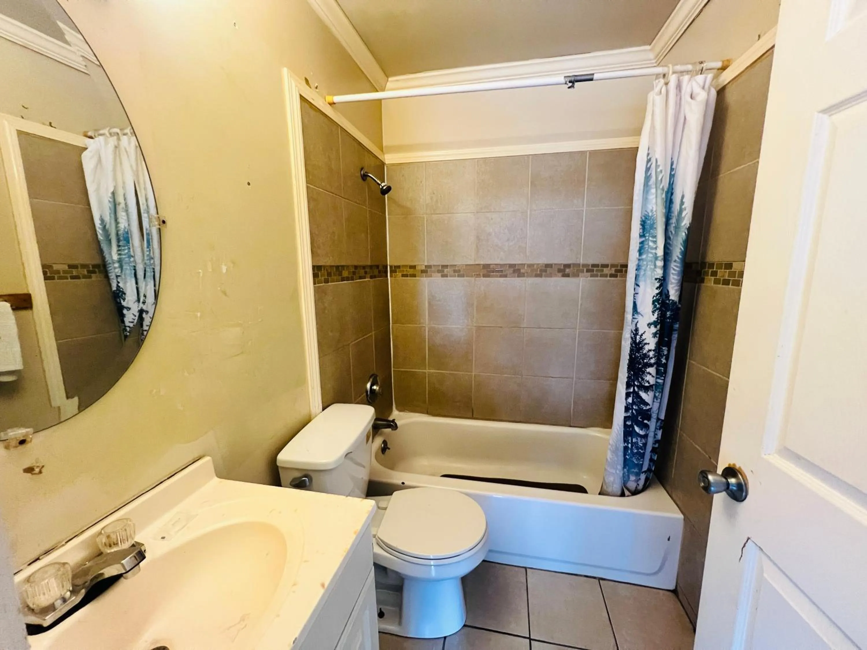 Bathroom in Hotel O East Hemphill Burton-Flint