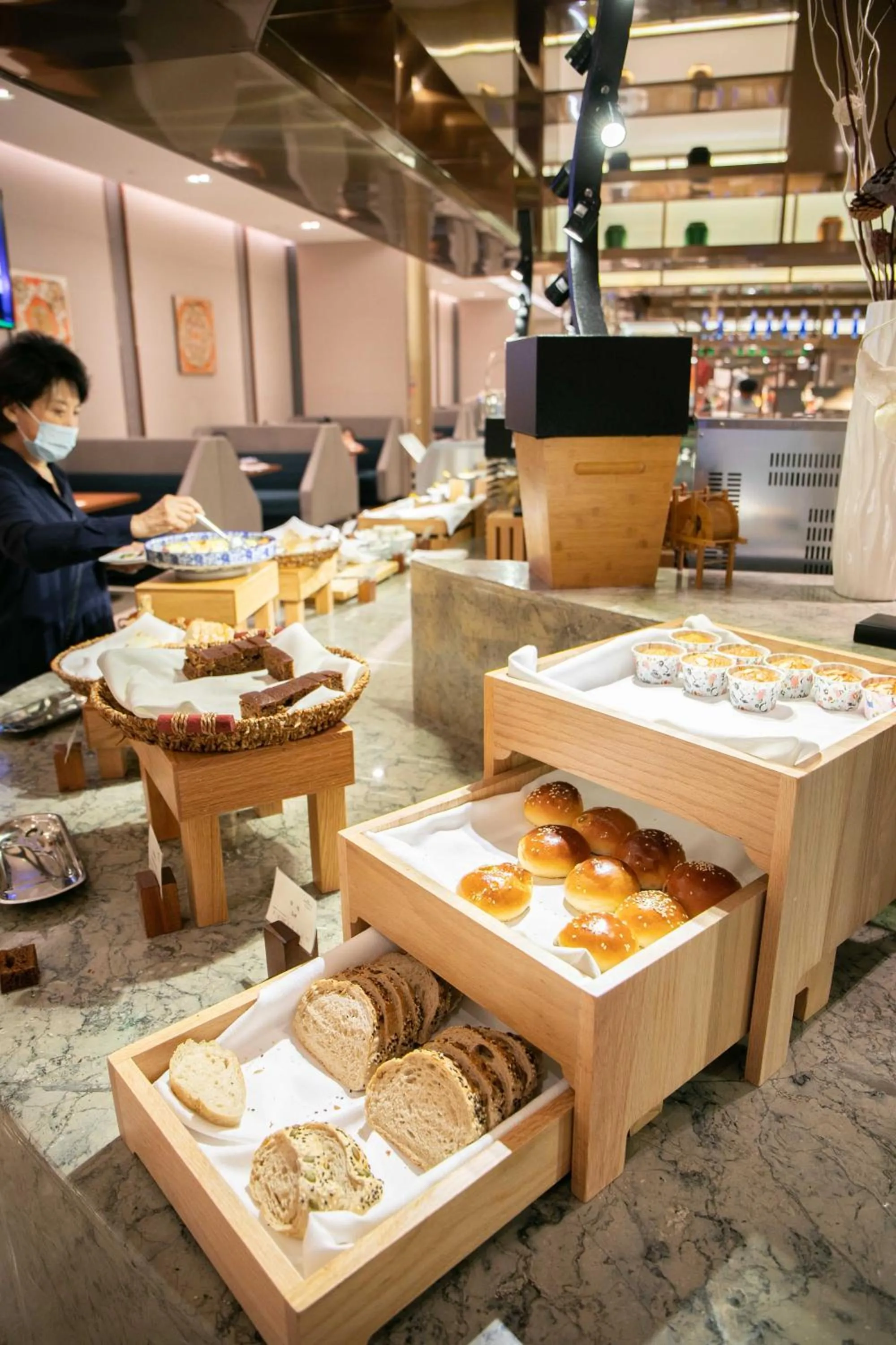 Breakfast in Howard Johnson by Wyndham Jimei Lake Plaza Xiamen