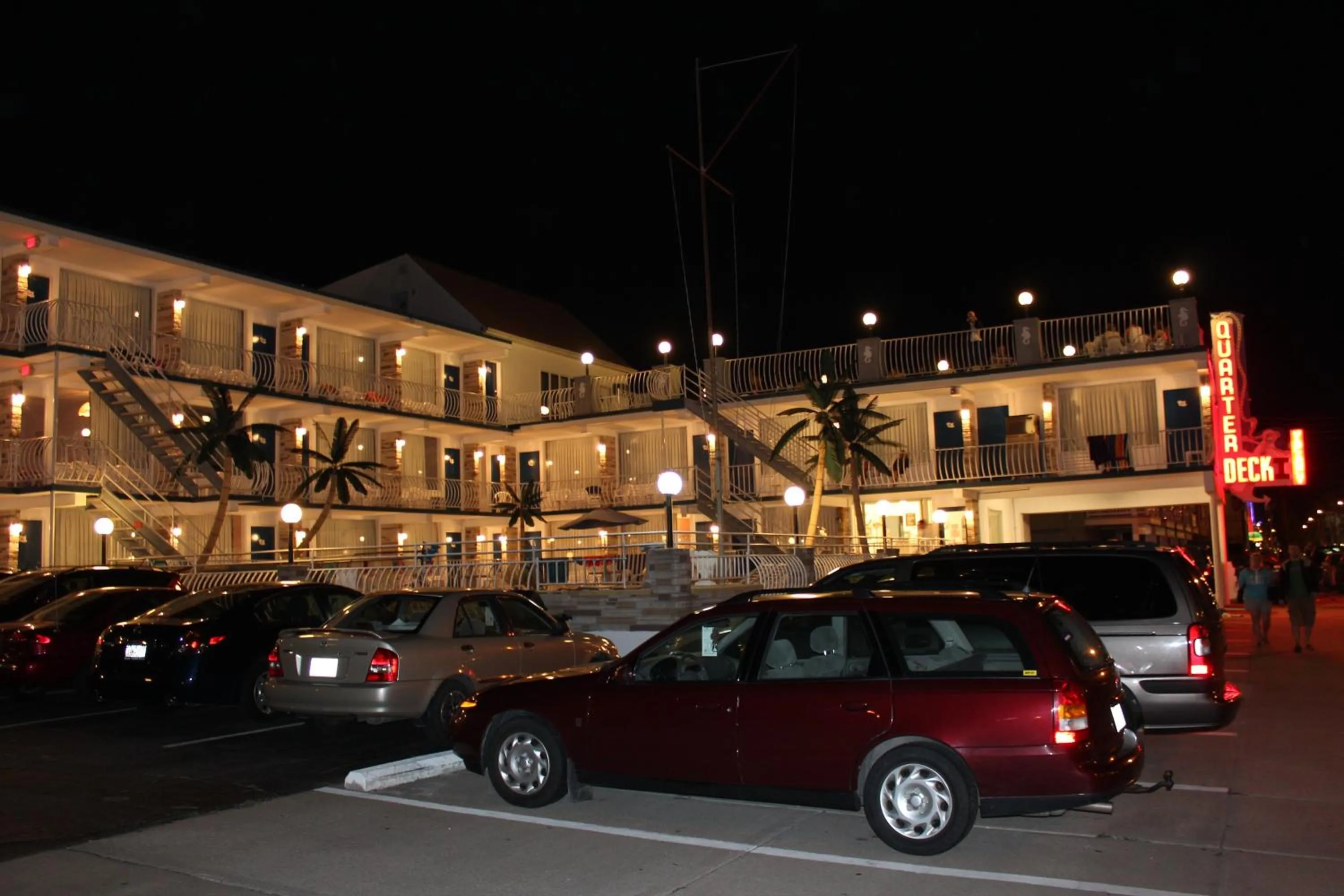 Property building in Quarterdeck Motel