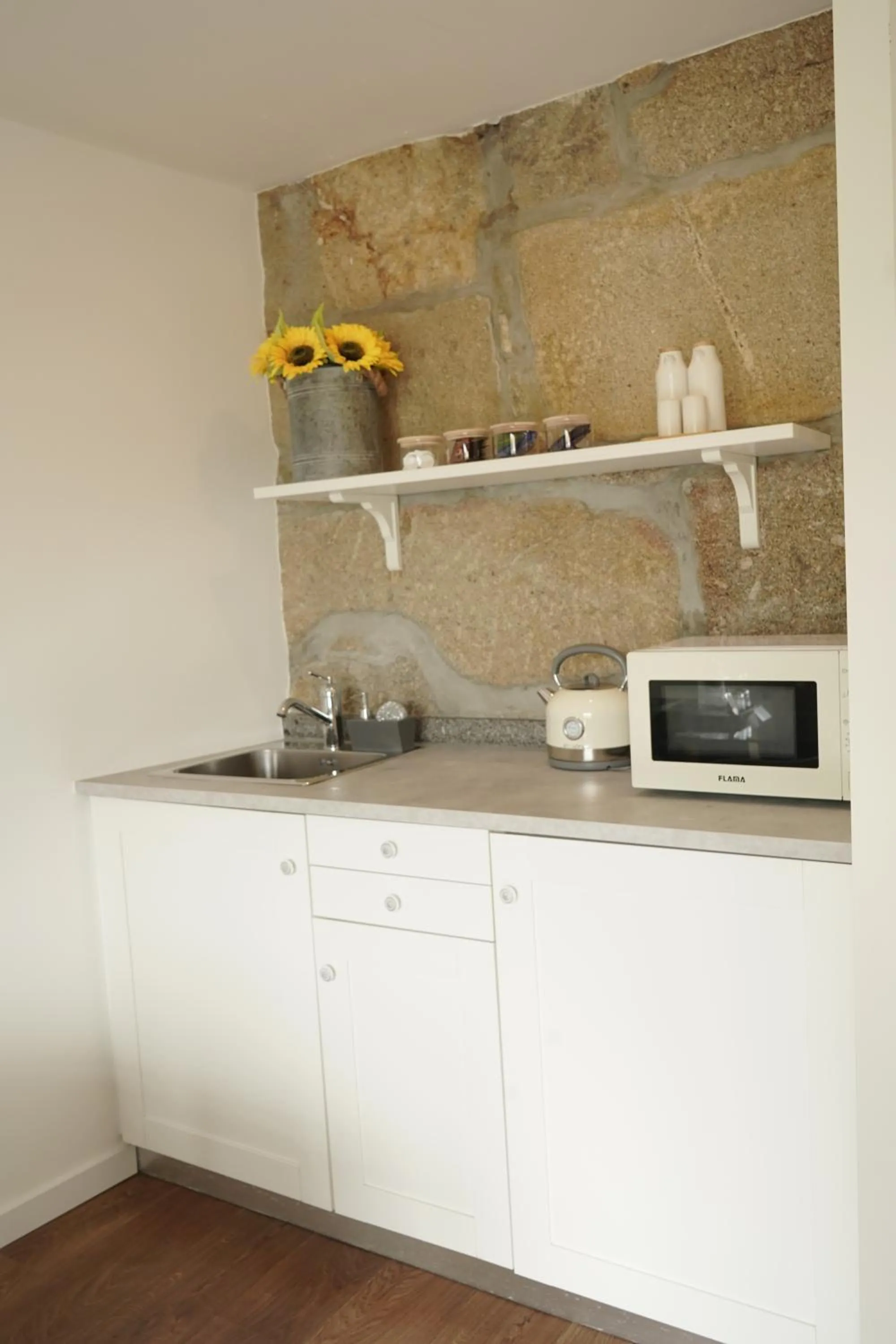Kitchen or kitchenette in Casa d'Amares