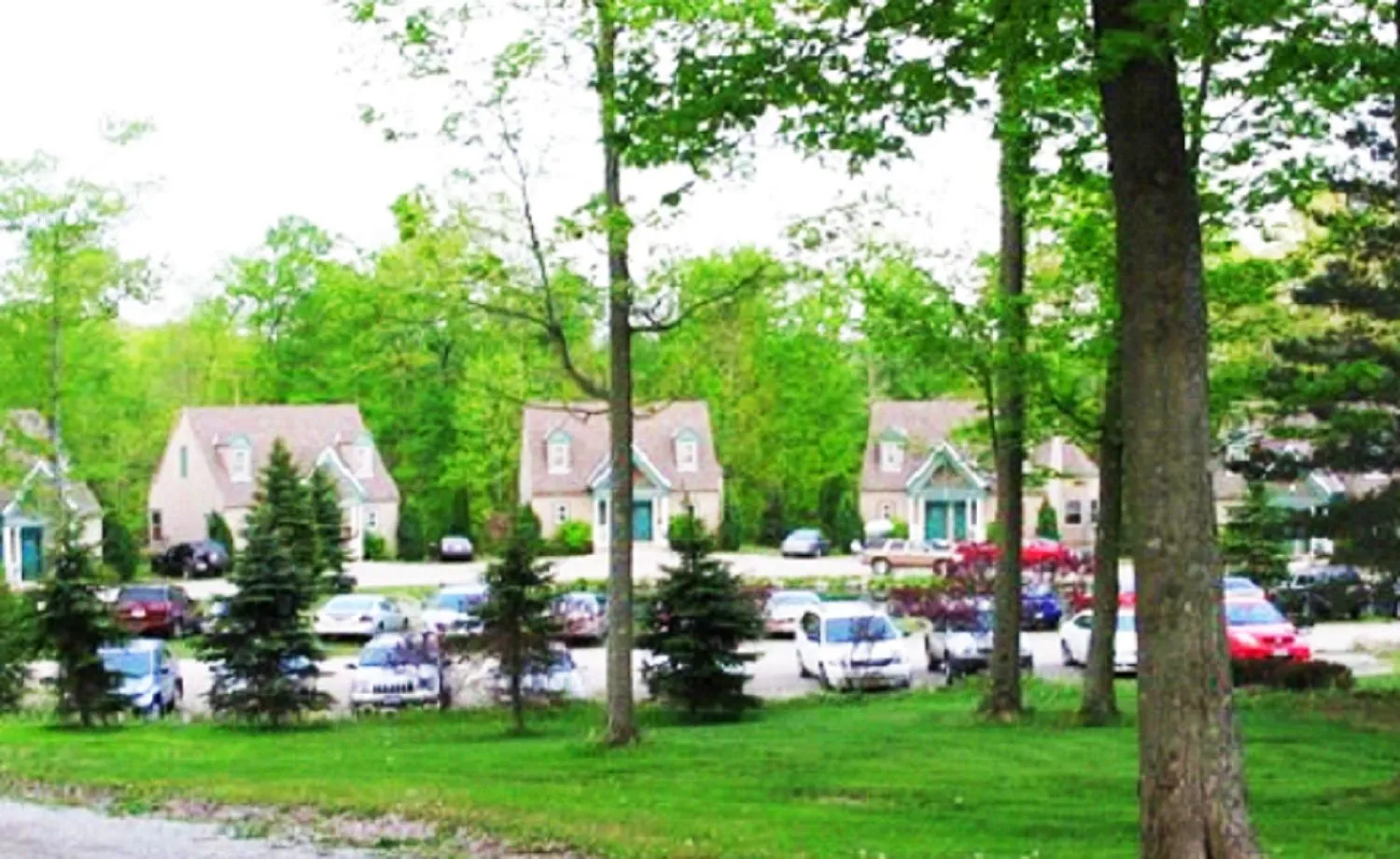 Spruce Hill Inn & Cottages