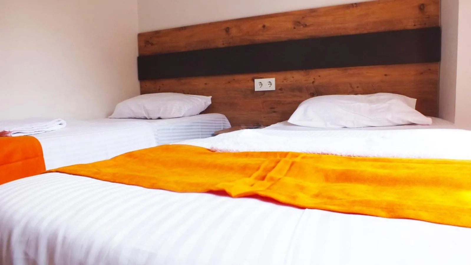 Bed in ANKARA OTEL EVREN