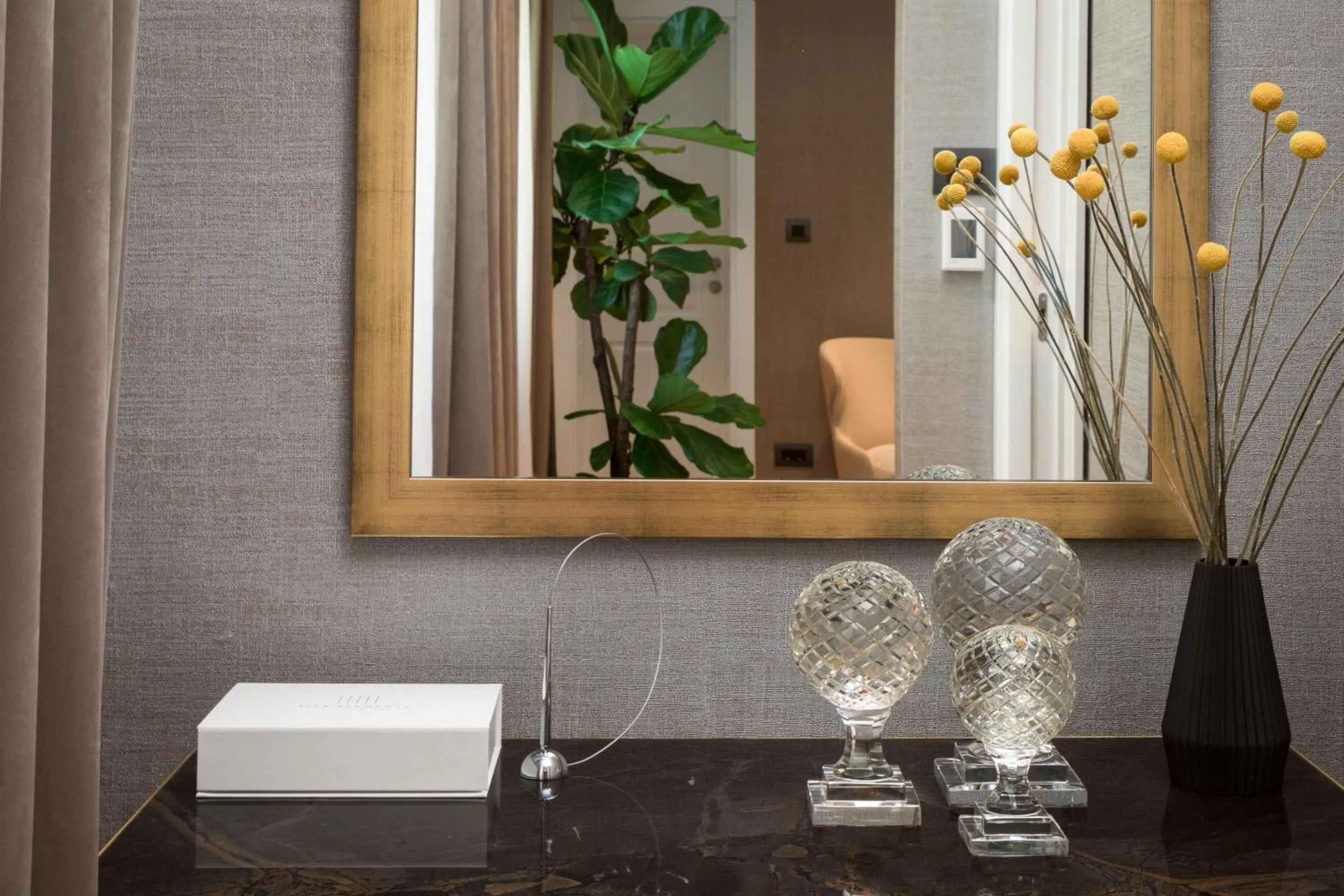 Decorative detail in Five Elements Luxury Rooms