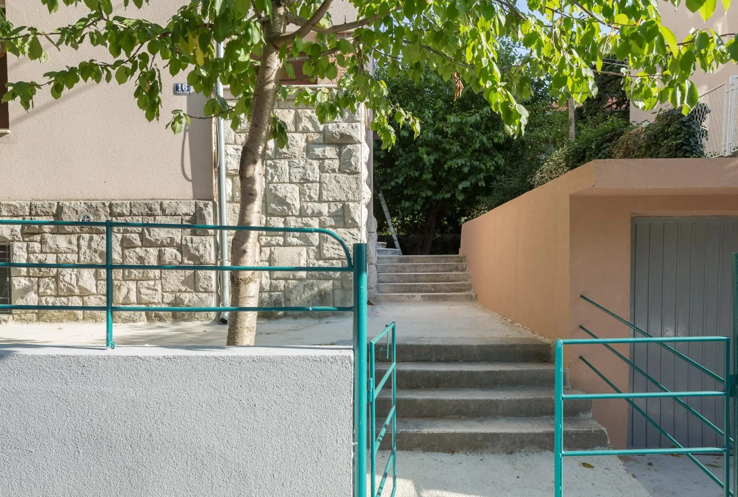 Property building in Five Elements Luxury Rooms Property building in Five Elements Luxury Rooms