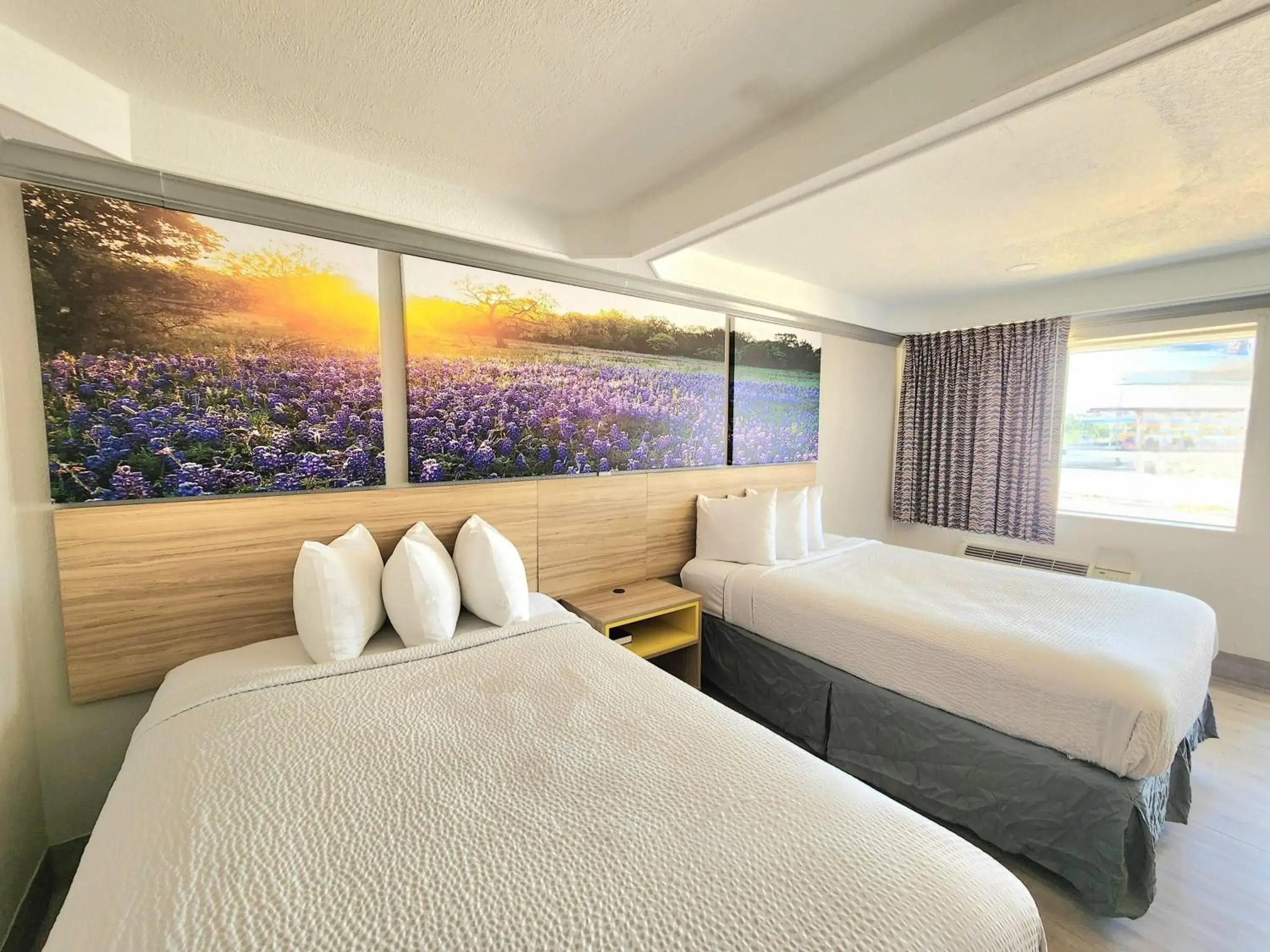 Photo of the whole room, Bed in Days Inn by Wyndham Kenedy Karnes City Photo of the whole room, Bed in Days Inn by Wyndham Kenedy Karnes City