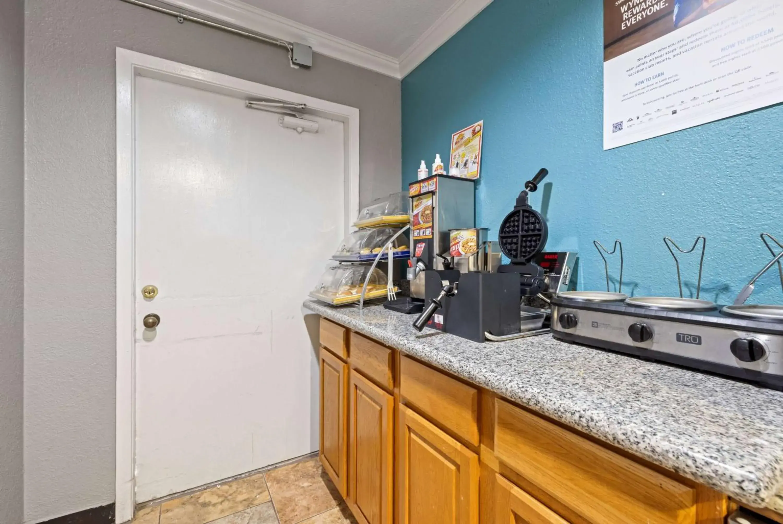 Property building in Days Inn by Wyndham Kenedy Karnes City Property building in Days Inn by Wyndham Kenedy Karnes City