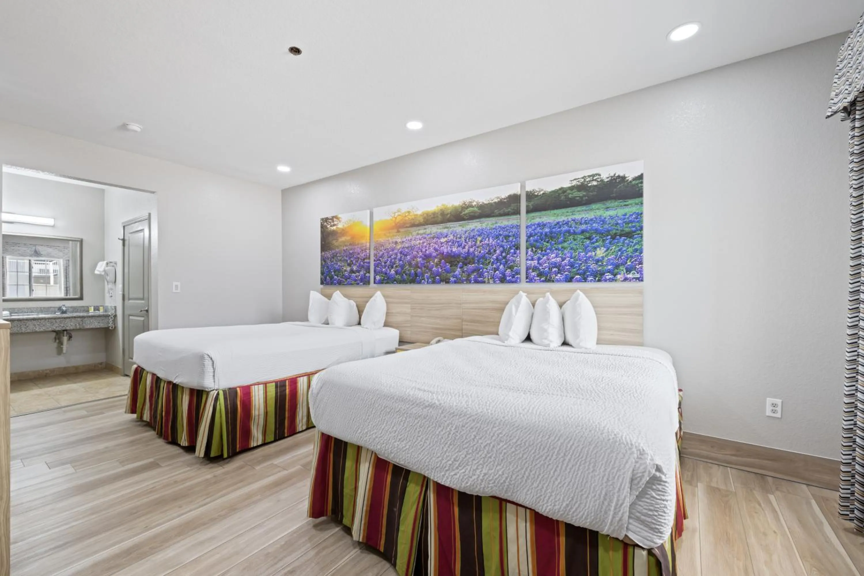 Bed in Days Inn by Wyndham Kenedy Karnes City