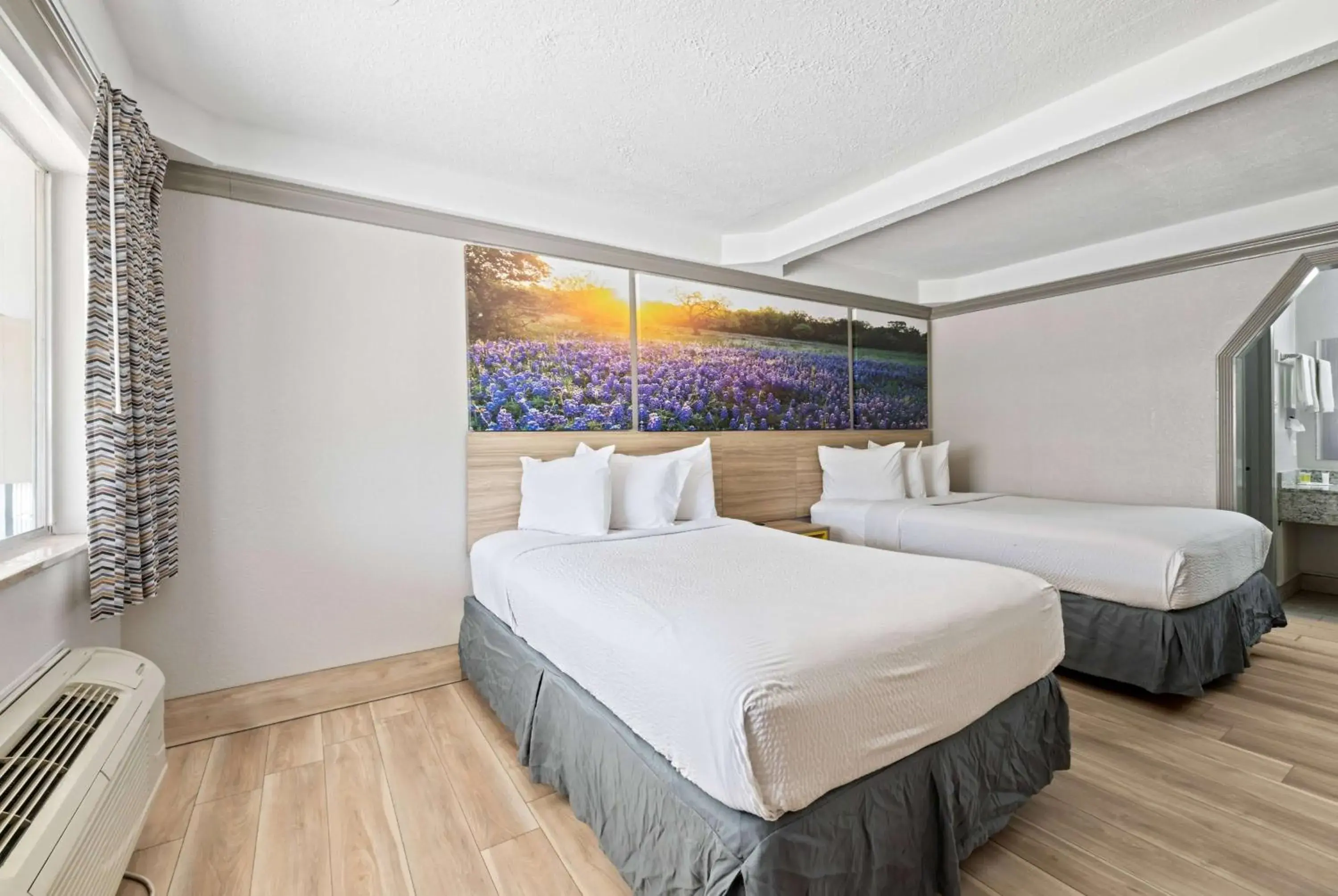 Photo of the whole room, Bed in Days Inn by Wyndham Kenedy Karnes City Photo of the whole room, Bed in Days Inn by Wyndham Kenedy Karnes City