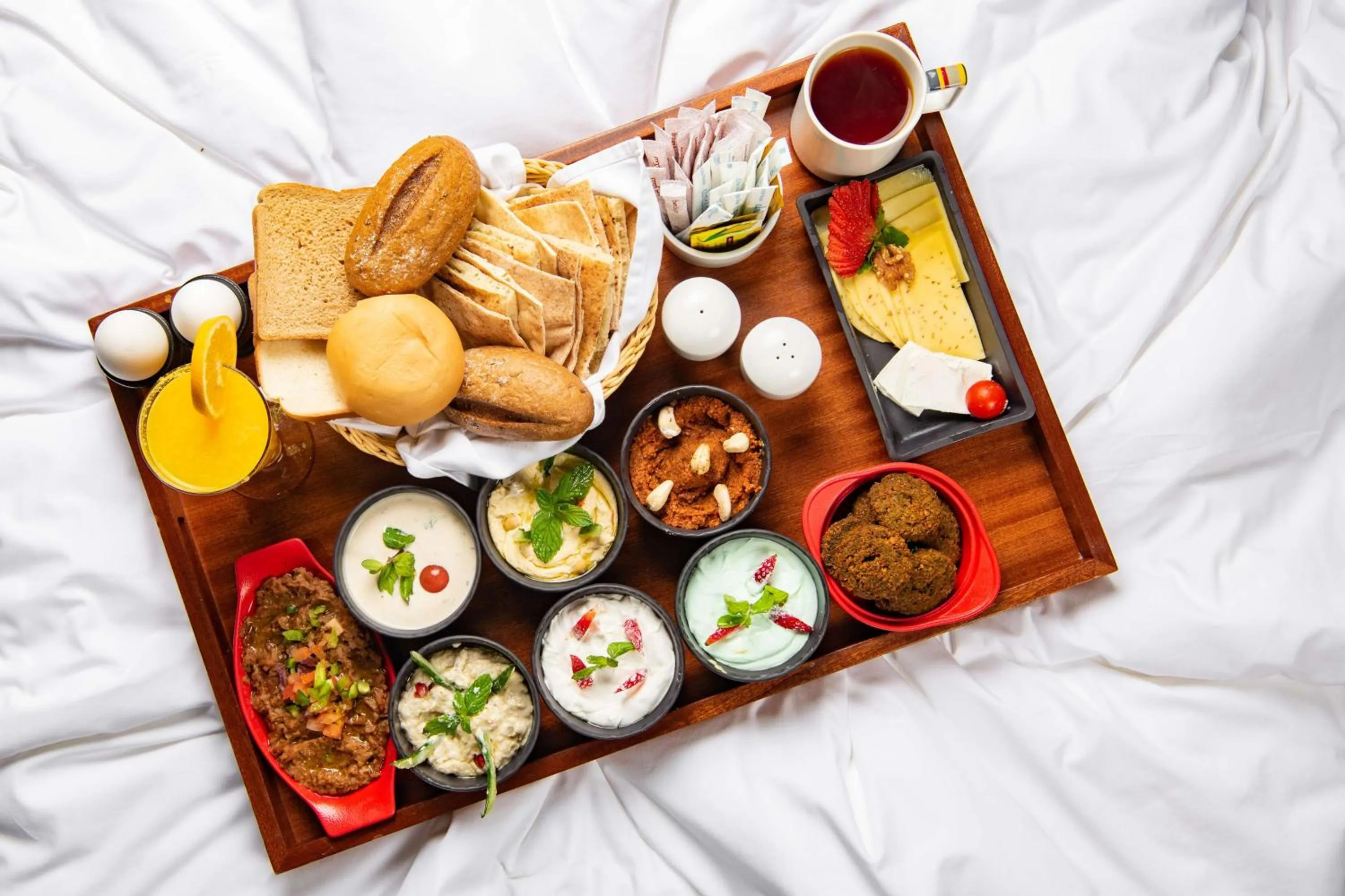 Restaurant/places to eat in Park Inn by Radisson Makkah Aziziyah