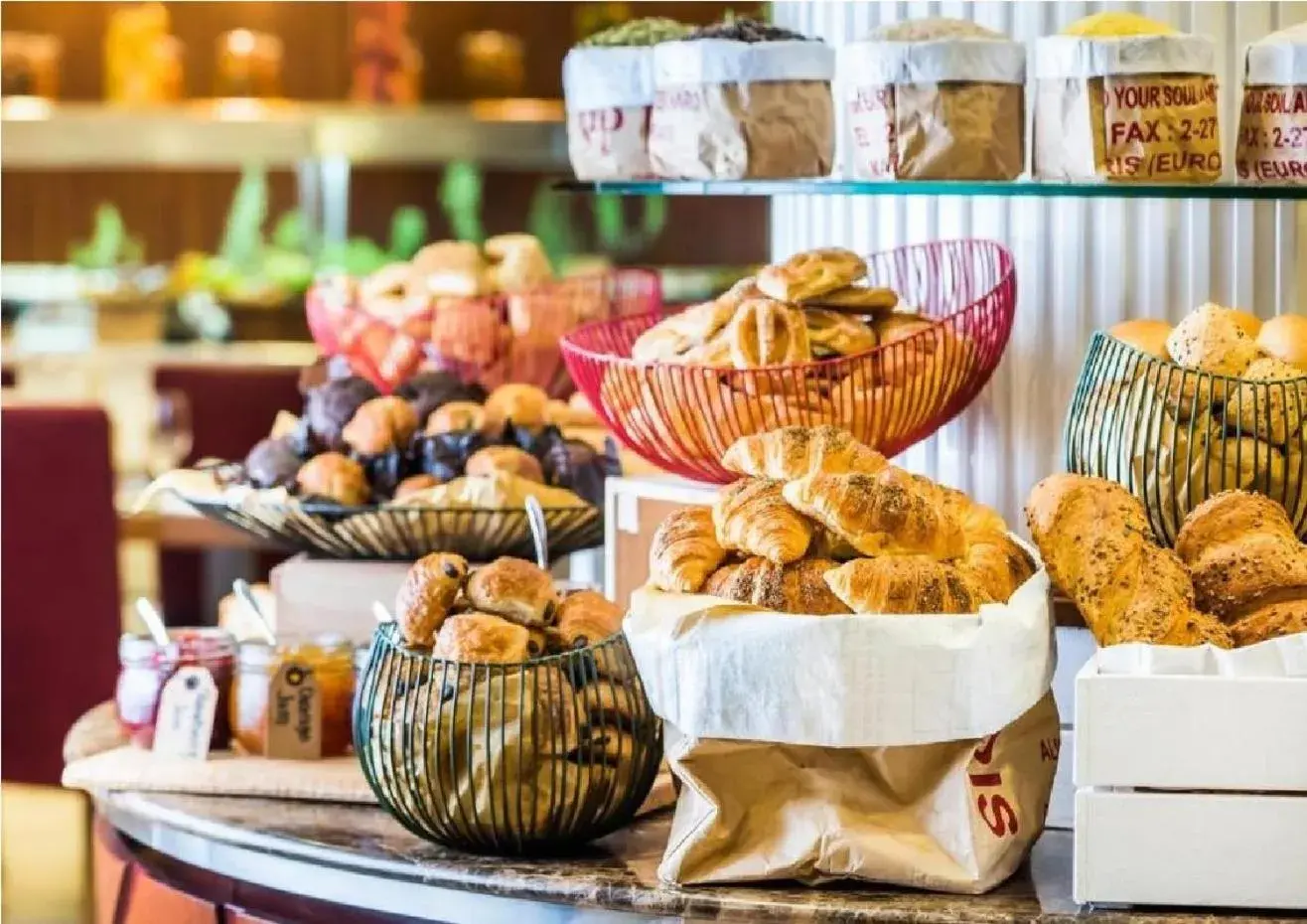 Breakfast in Park Inn by Radisson Makkah Aziziyah Breakfast in Park Inn by Radisson Makkah Aziziyah