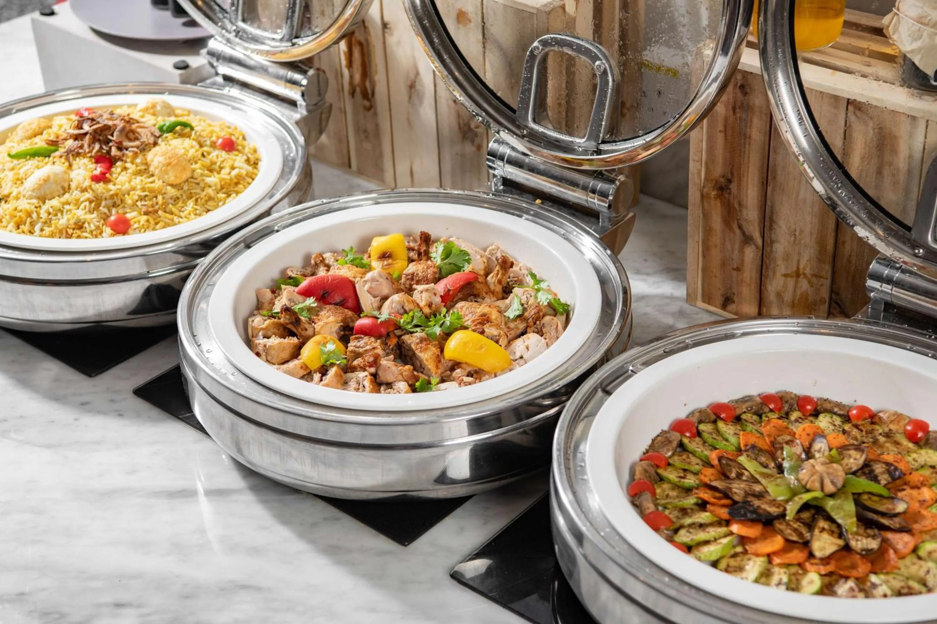 Restaurant/places to eat in Park Inn by Radisson Makkah Aziziyah