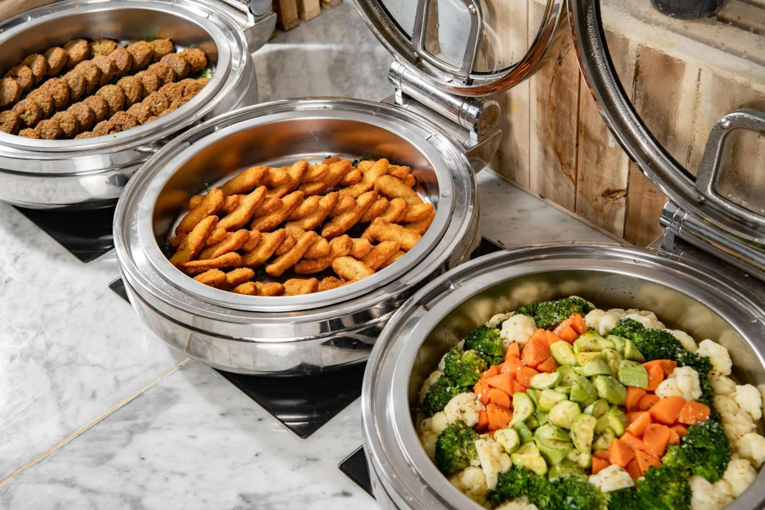 Restaurant/places to eat in Park Inn by Radisson Makkah Aziziyah