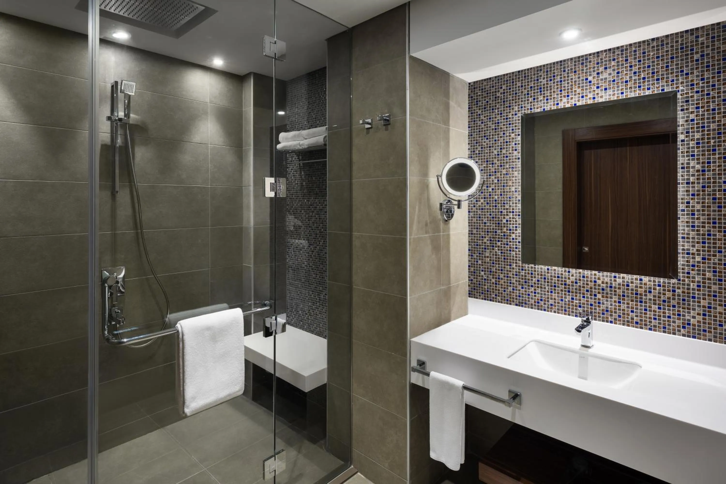 Shower in Park Inn by Radisson Makkah Aziziyah