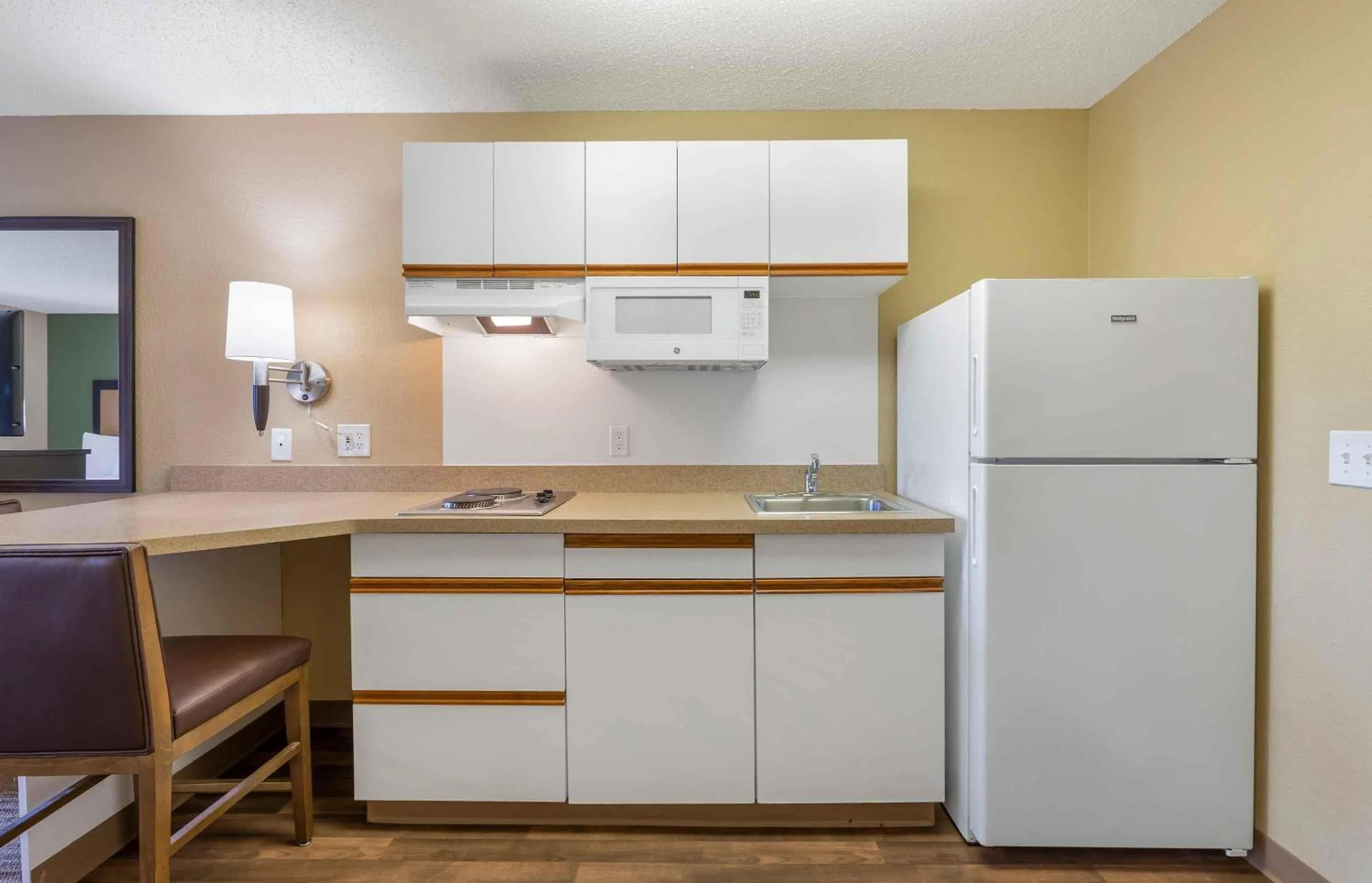 Kitchen or kitchenette in Extended Stay America Suites - Austin - Downtown - Town Lake