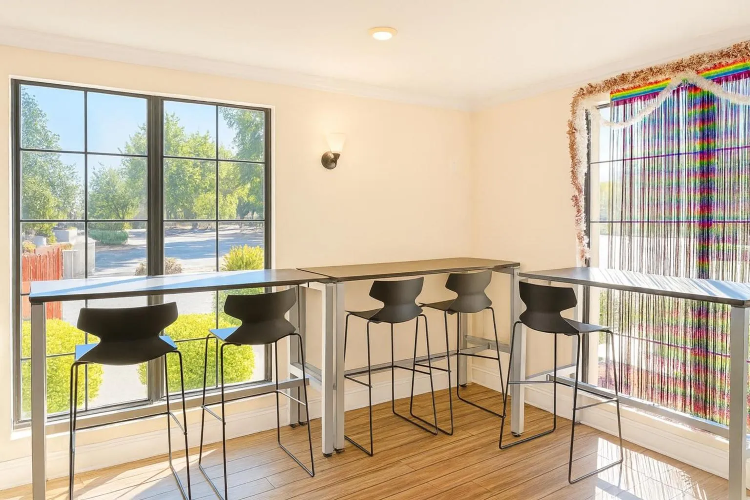 Seating area in Horizon Inn Norcross