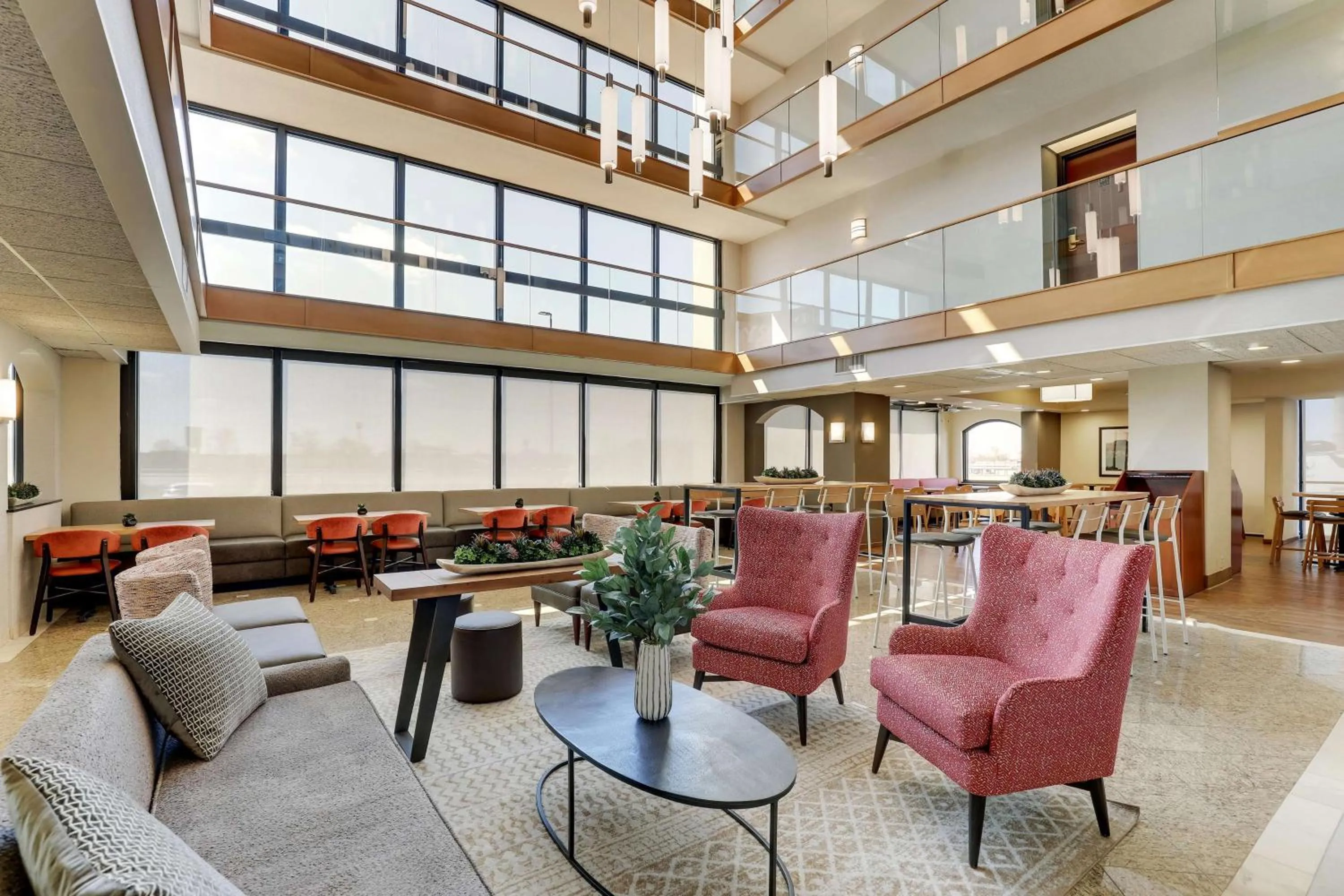 Lobby or reception in Drury Inn & Suites Marion