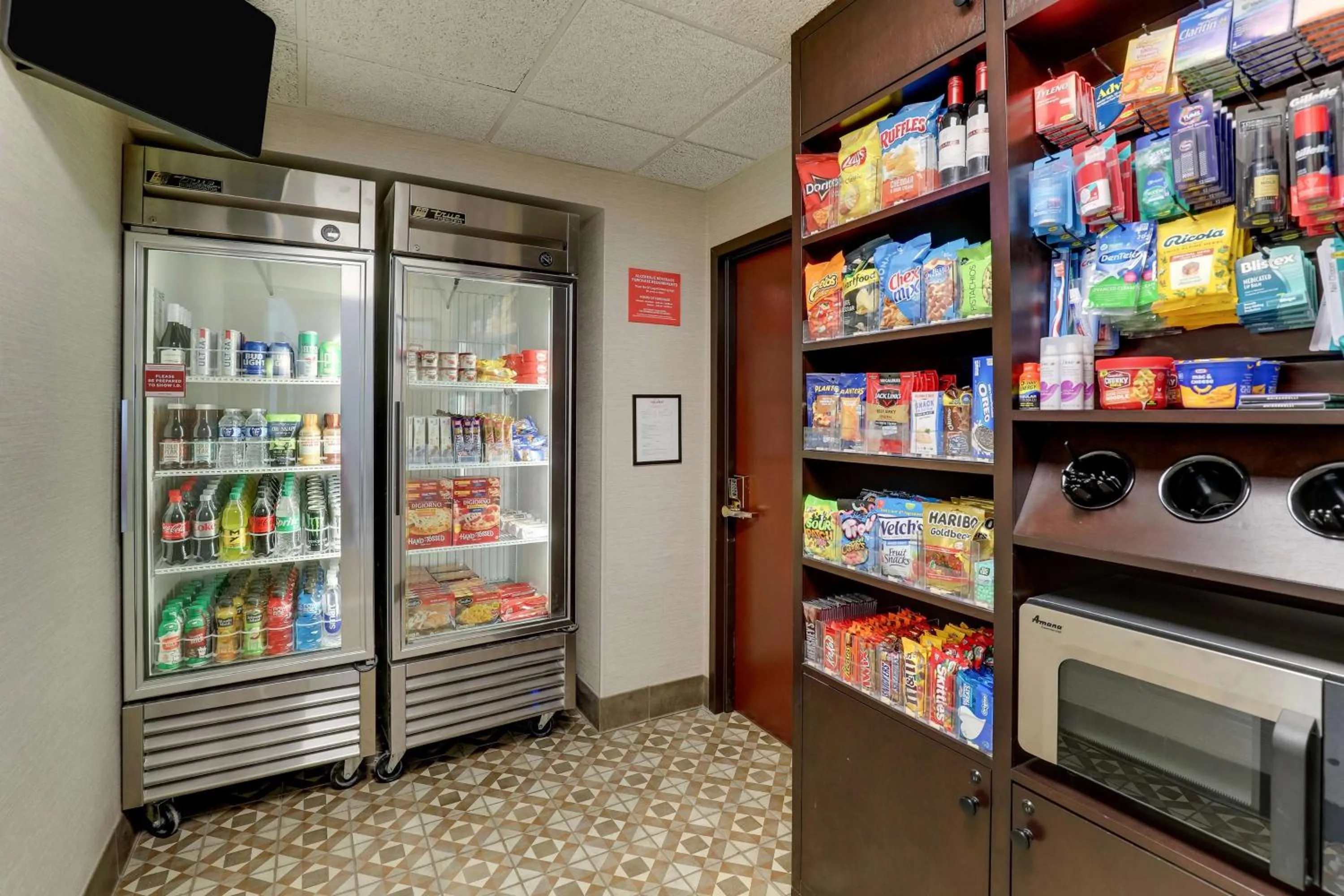 Property building in Drury Inn & Suites Marion