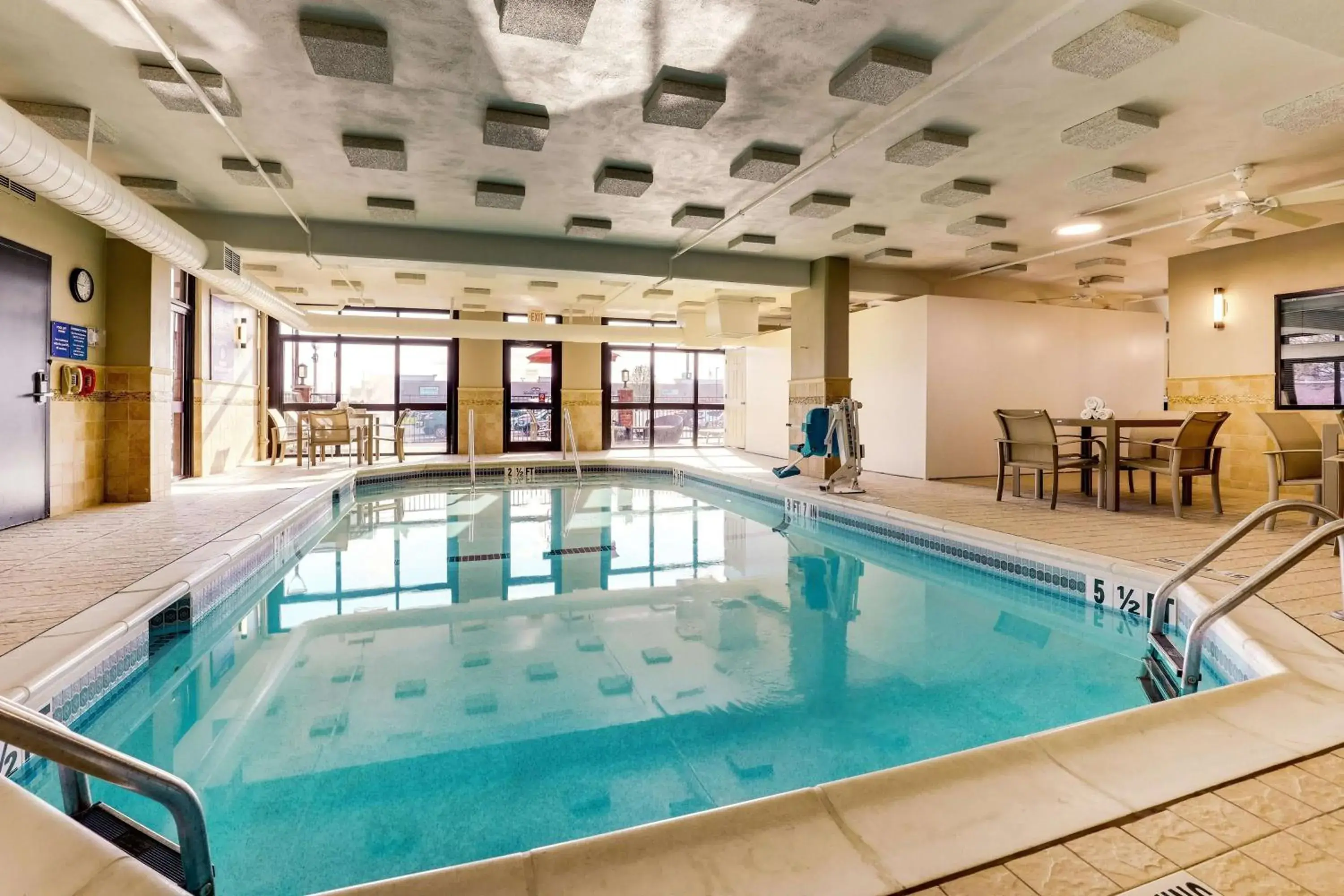 Pool view in Drury Inn & Suites Marion Pool view in Drury Inn & Suites Marion